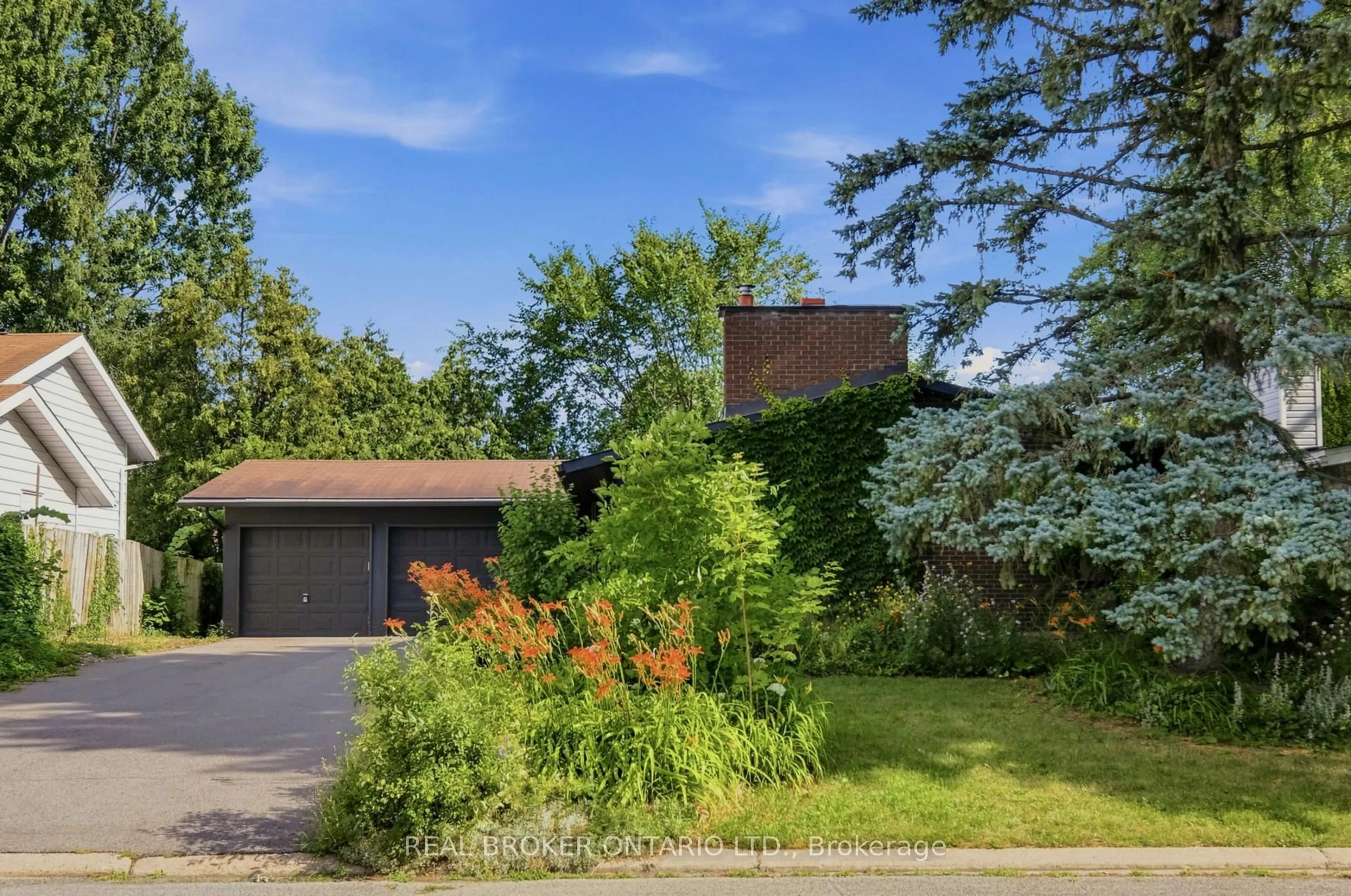 Home with brick exterior material, street for 2021 Woodglen Cres, Ottawa Ontario K1J 6G6