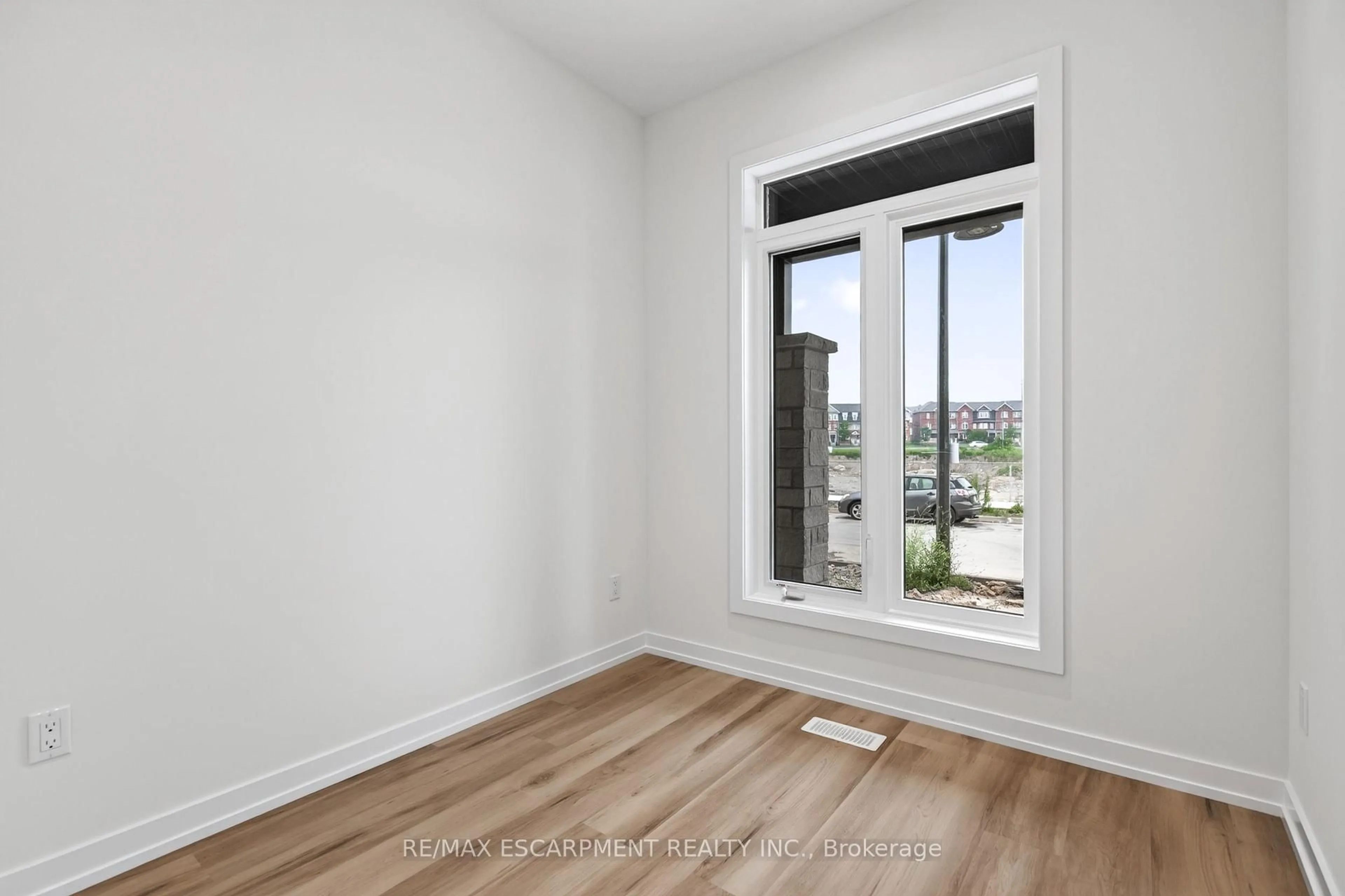 A pic of a room for 88 Valley Trail Pl, Hamilton Ontario L8B 2A2