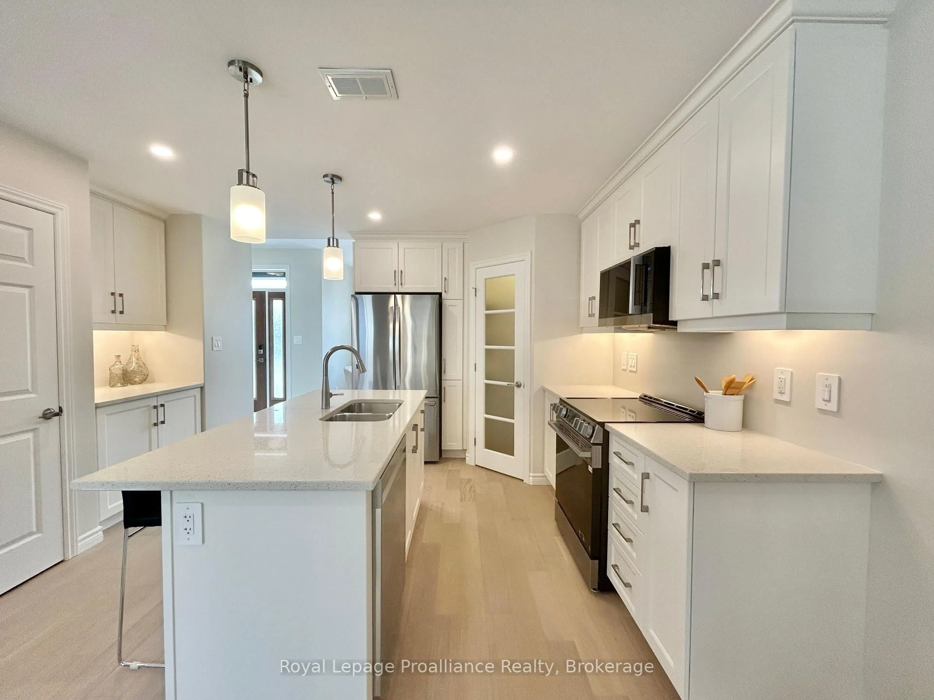 Open concept kitchen, ceramic/tile floor for 93 Athabaska Dr, Belleville Ontario K8N 0T1