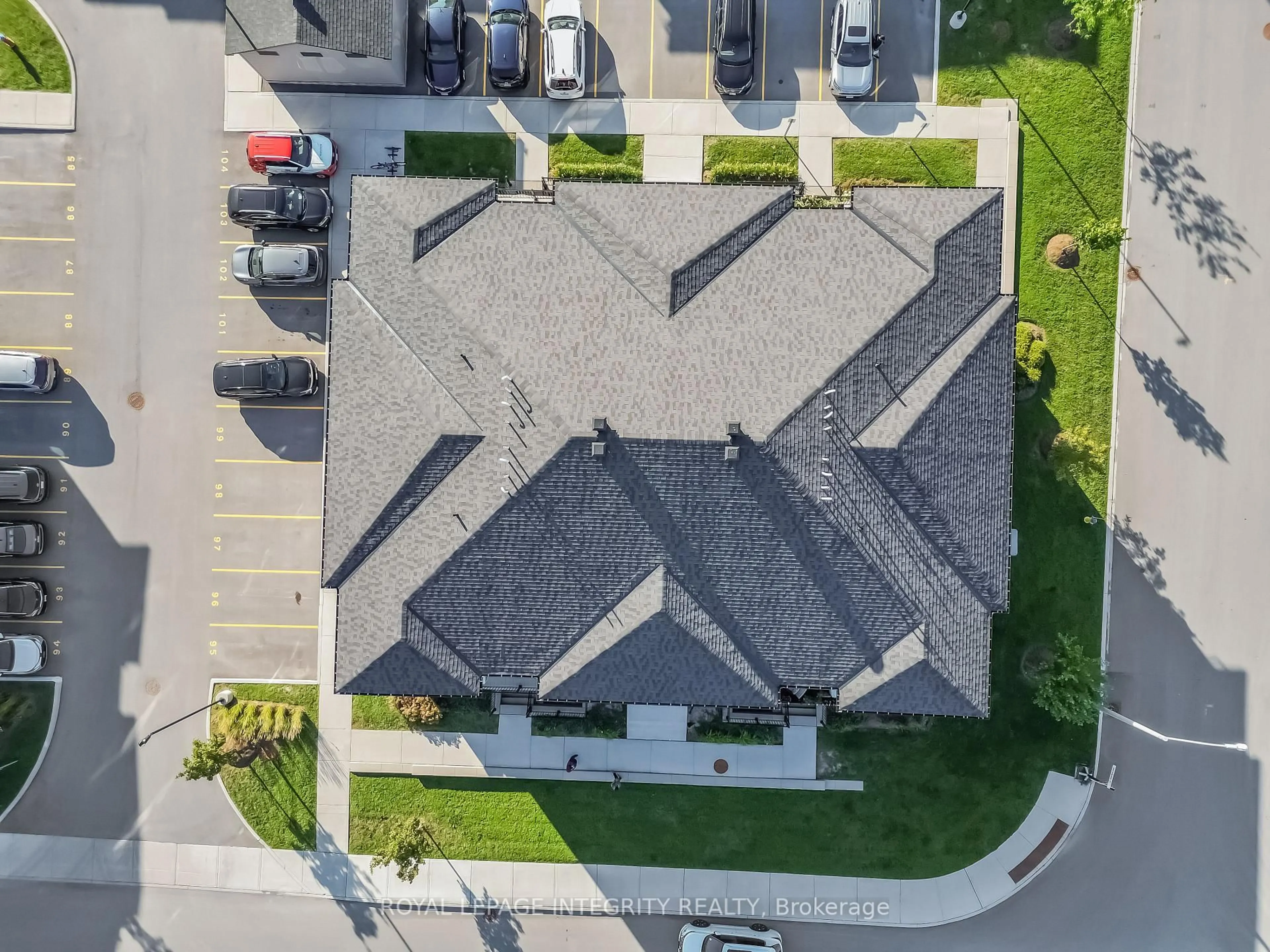 A pic from outside/outdoor area/front of a property/back of a property/a pic from drone, street for 55 Overberg Way #H, Ottawa Ontario K2S 2Y4