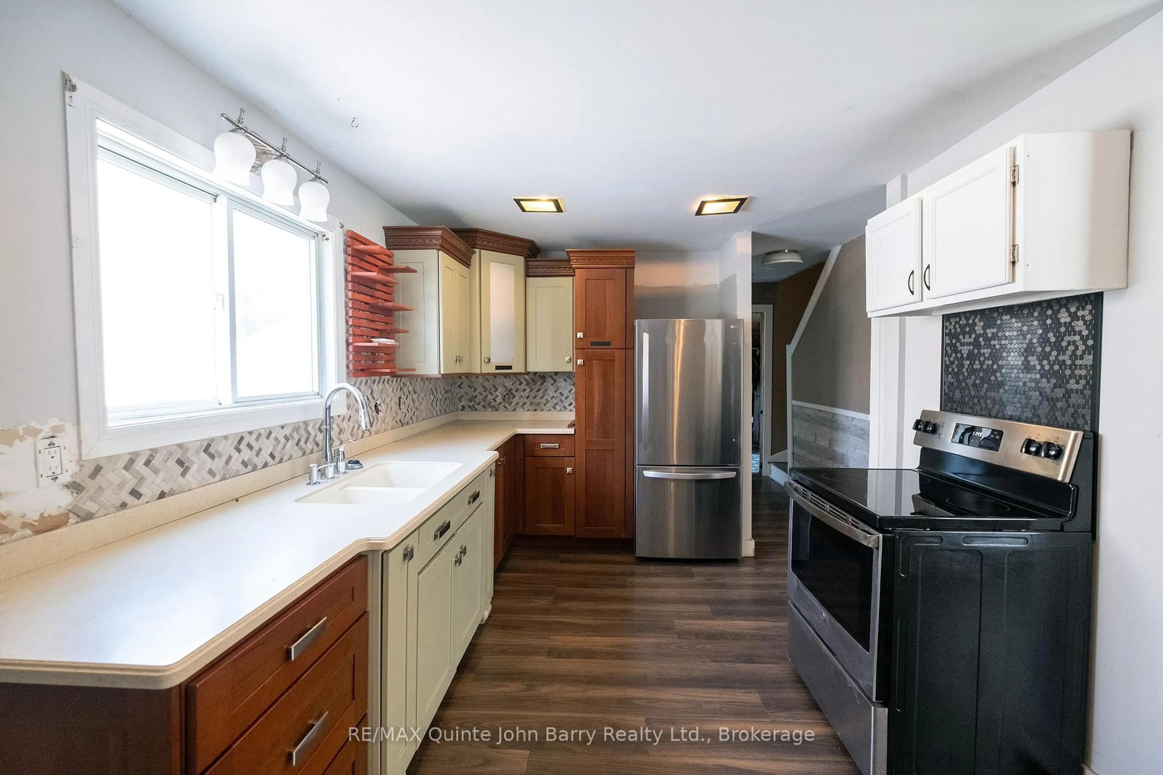Unknown for 14 Harriet St, Quinte West Ontario K8V 4L4