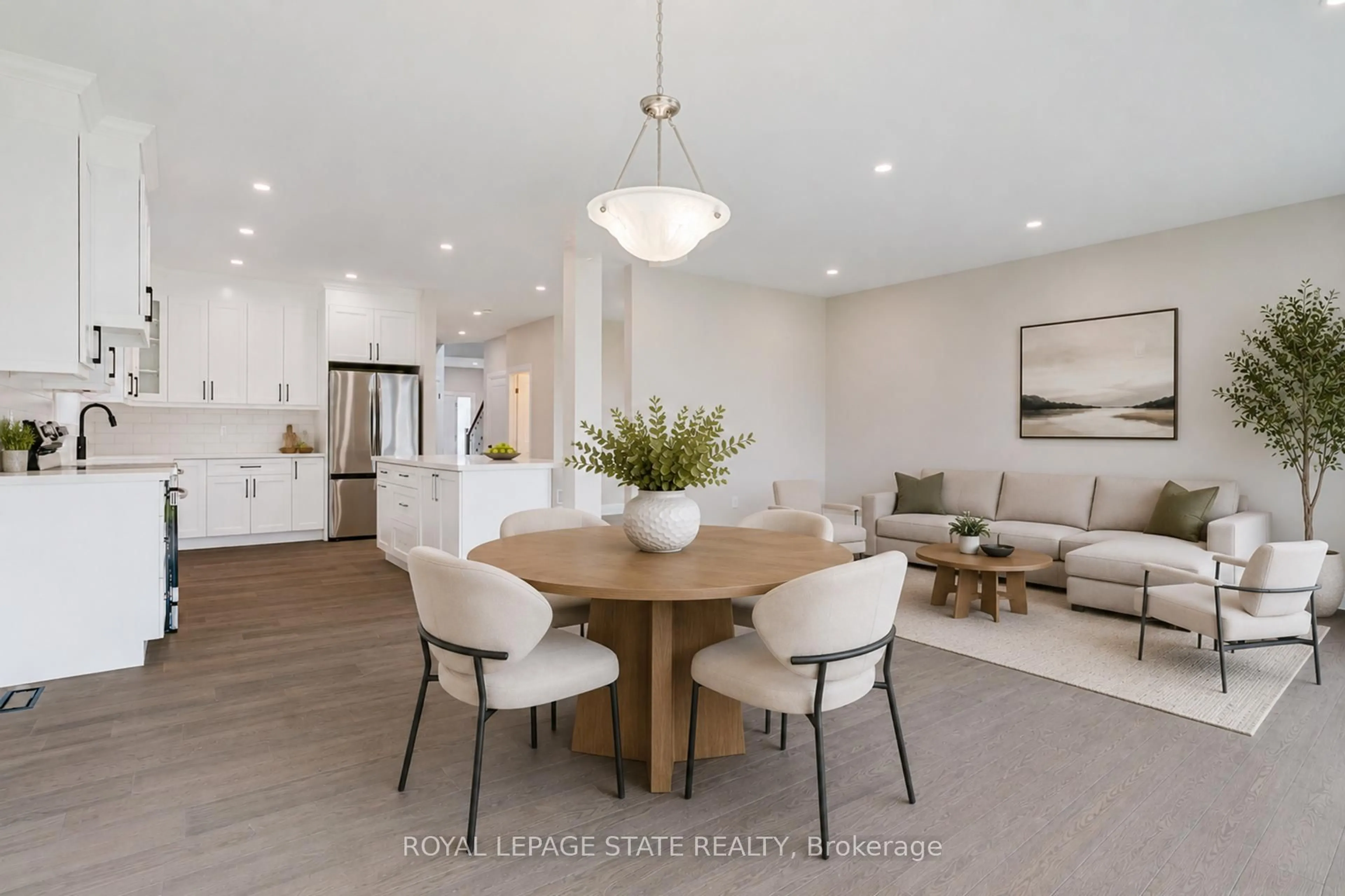 Open concept kitchen, unknown for 39 Norwich Rd, Hamilton Ontario L8E 1Z7