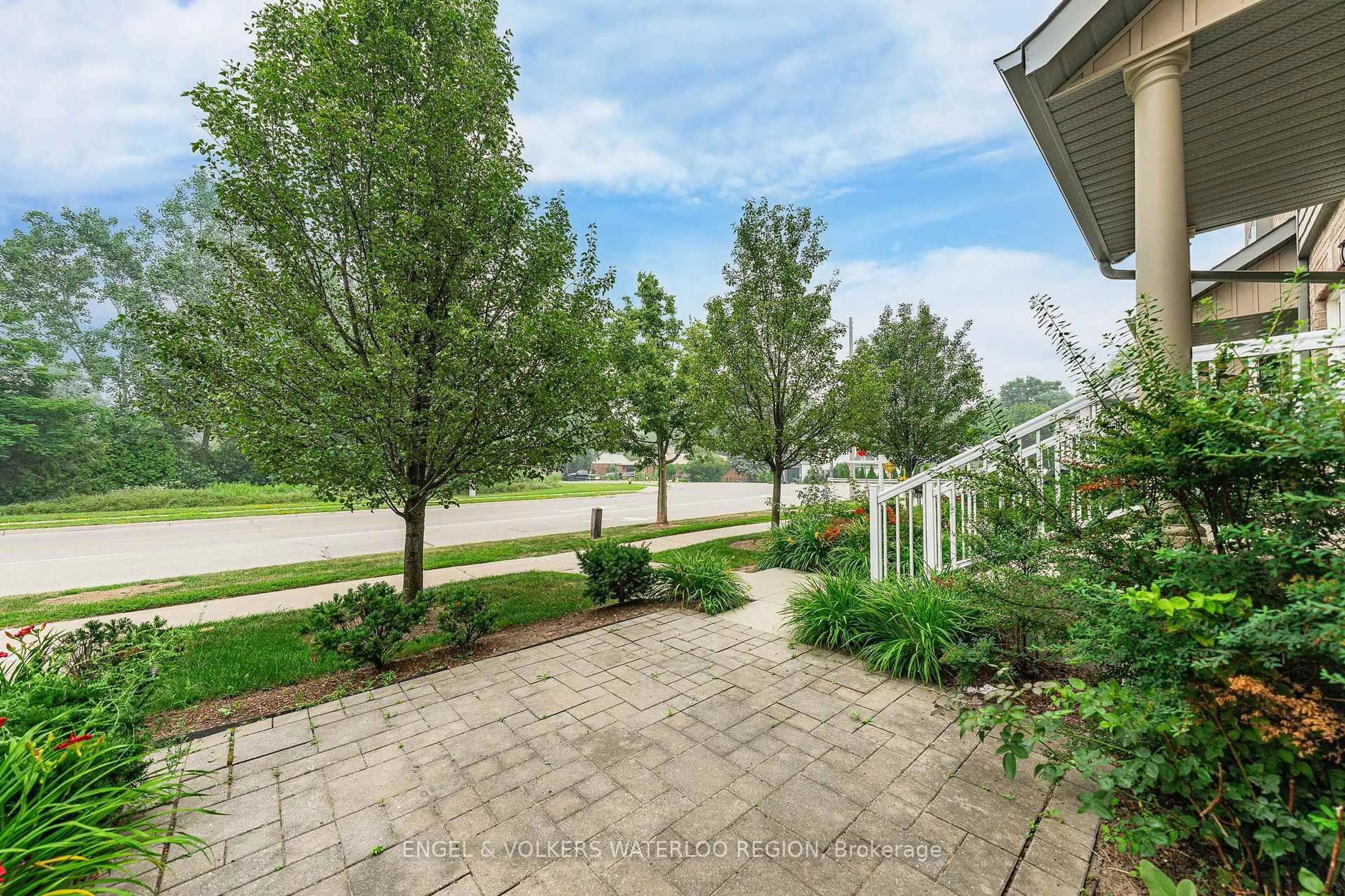 Patio, street for 275 Old Huron Rd #6, Kitchener Ontario N2R 1P9