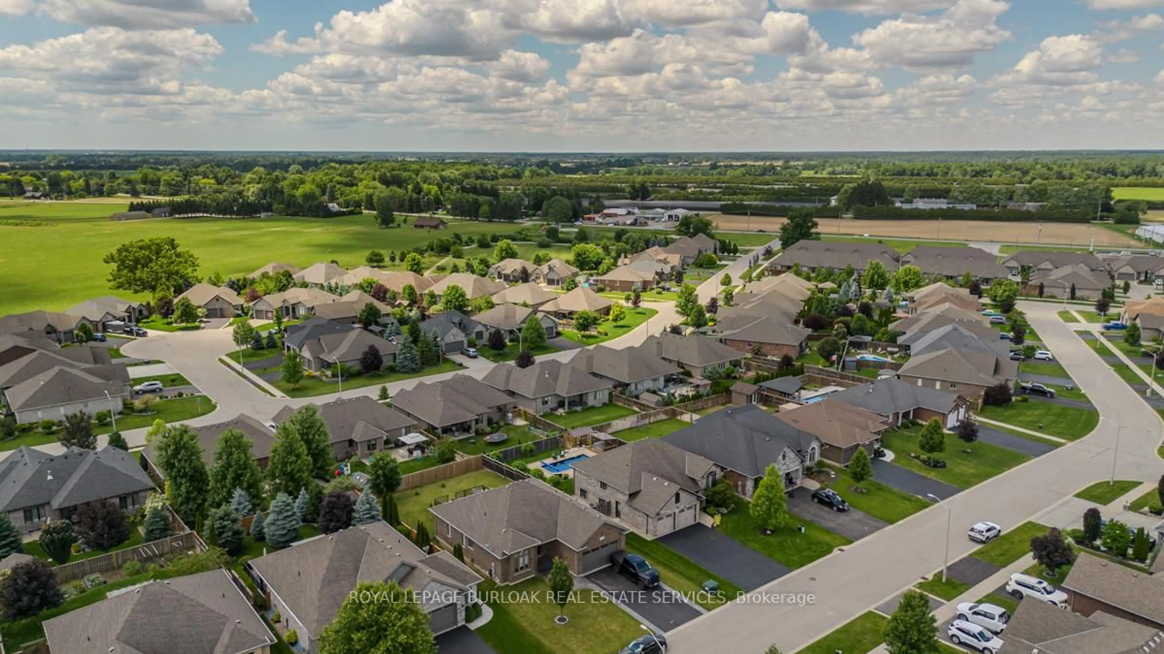 A pic from outside/outdoor area/front of a property/back of a property/a pic from drone, street for 38 Tan Ave, Norfolk Ontario N0E 1Y0
