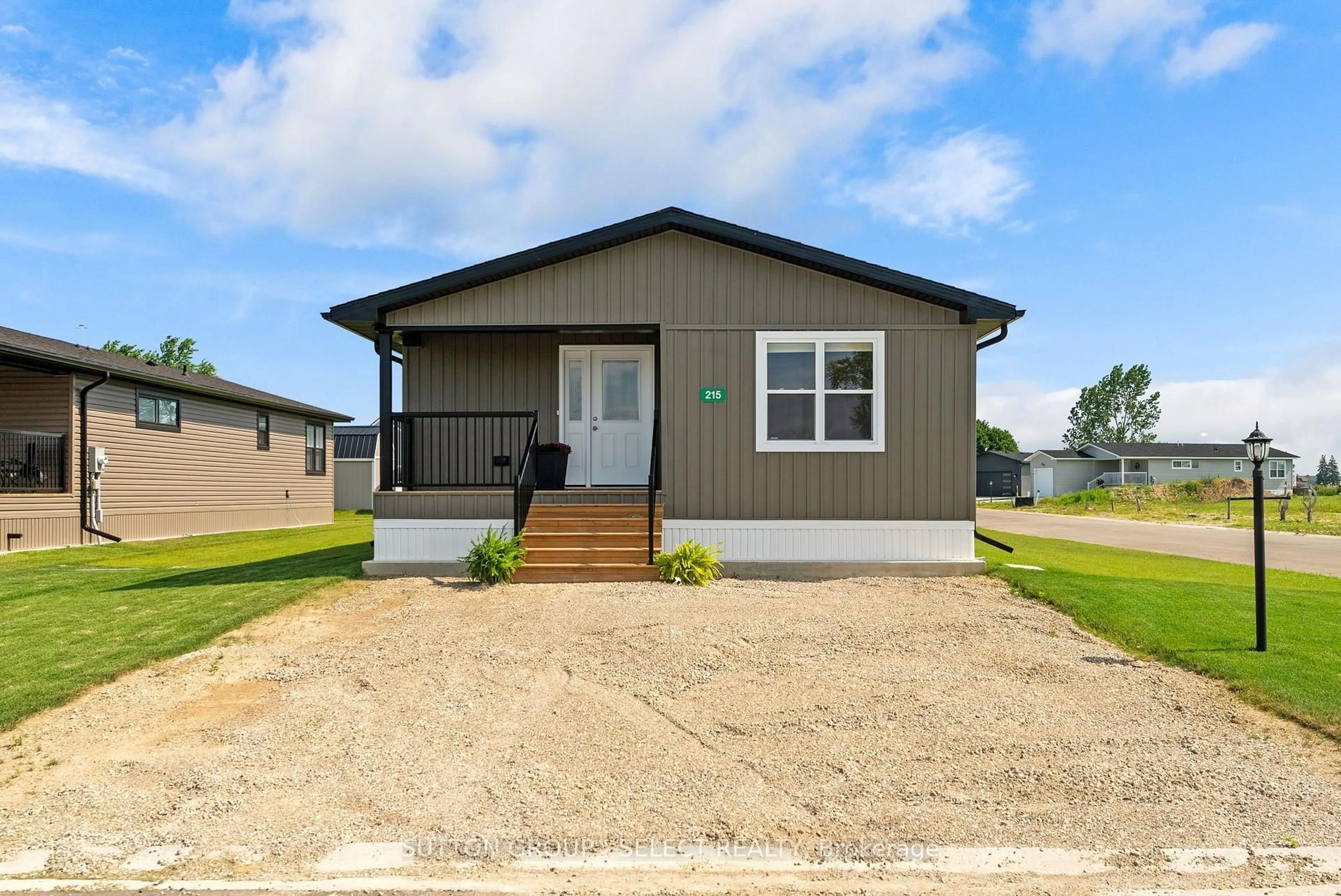 Home with vinyl exterior material, unknown for 215 Carolynn Way #Lot 8, North Perth Ontario N4W 3G8