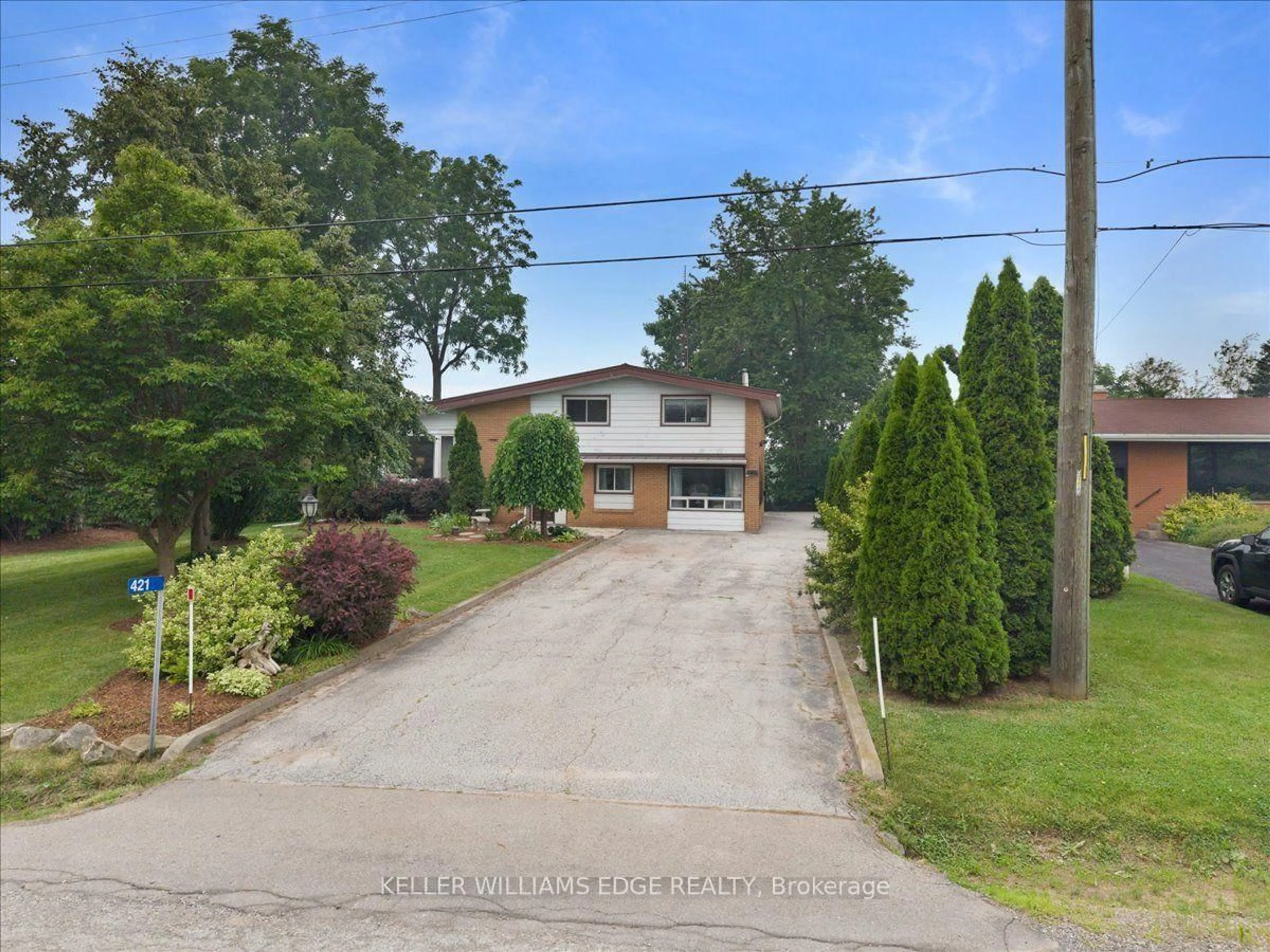 A pic from outside/outdoor area/front of a property/back of a property/a pic from drone, street for 421 Rock Chapel Rd, Hamilton Ontario L9H 5E2