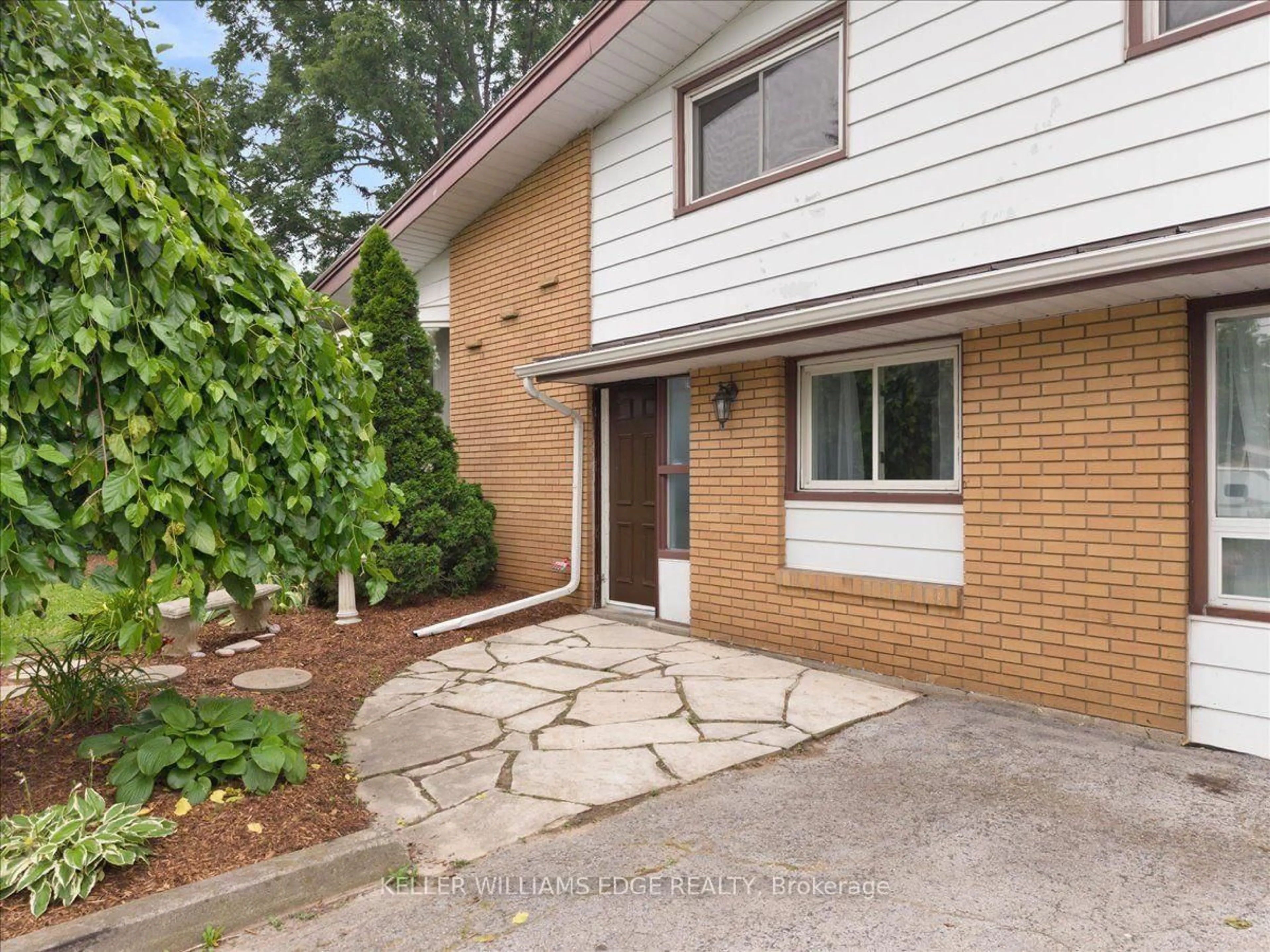 Home with brick exterior material, street for 421 Rock Chapel Rd, Hamilton Ontario L9H 5E2