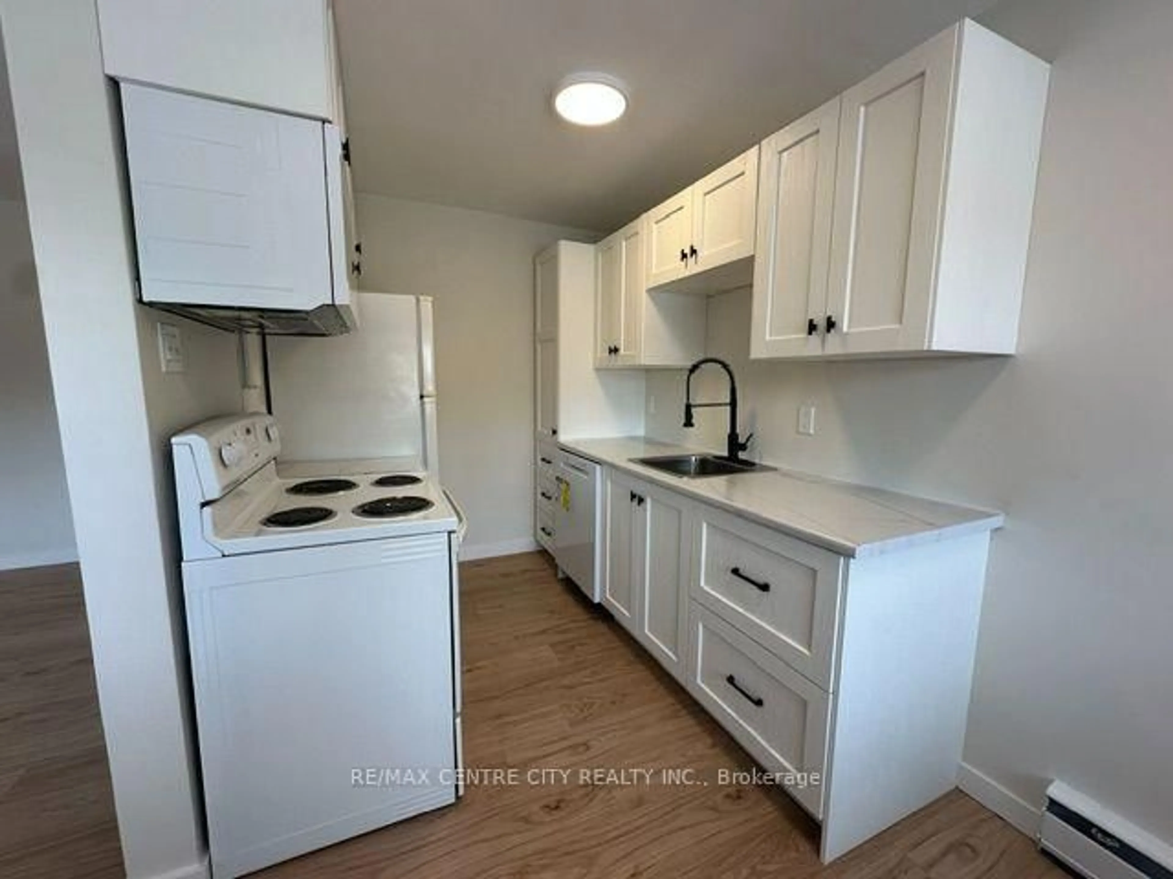 Standard kitchen, unknown for 1172 Hamilton Rd #208, London East Ontario N5W 1A9