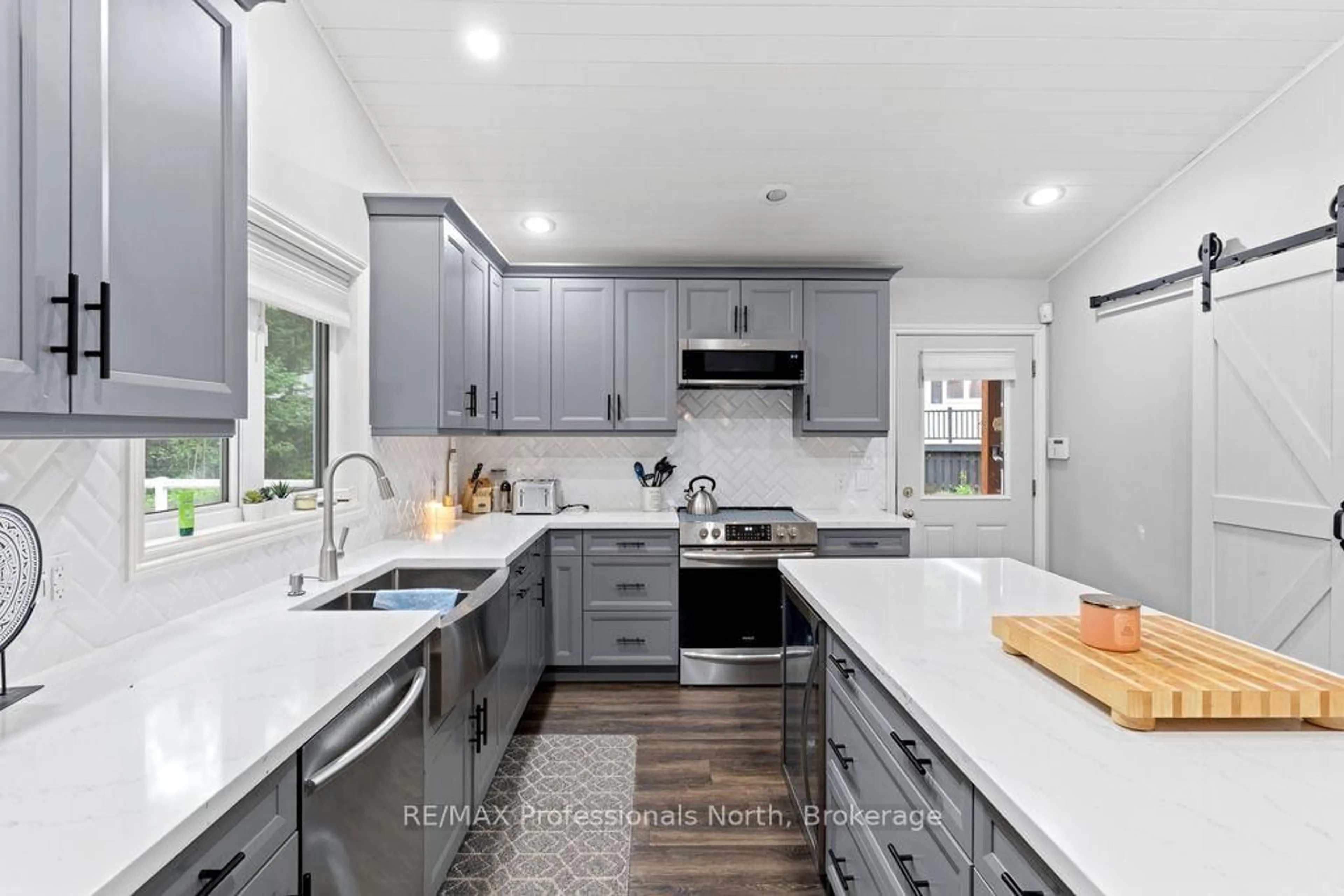 Open concept kitchen, unknown for 1010 Leblanc Tr, Dysart et al Ontario K0M 1S0