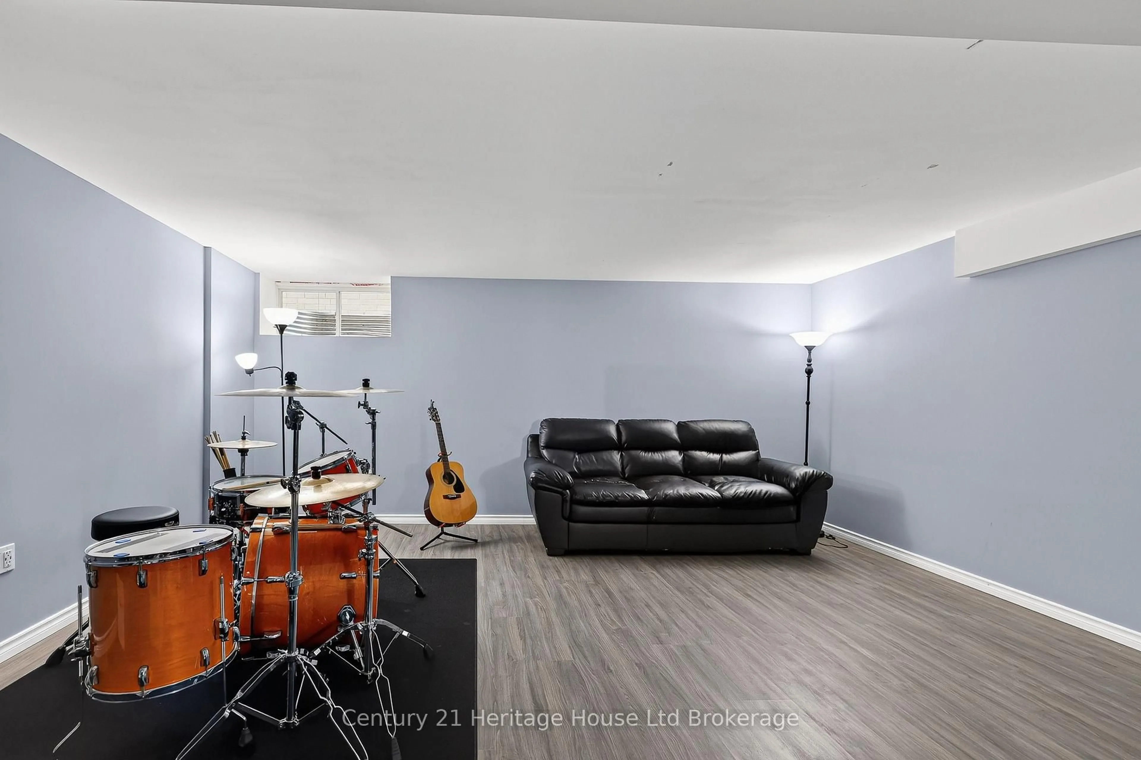 Unknown for 1048 Alberni Rd, Woodstock Ontario N4T 0E8