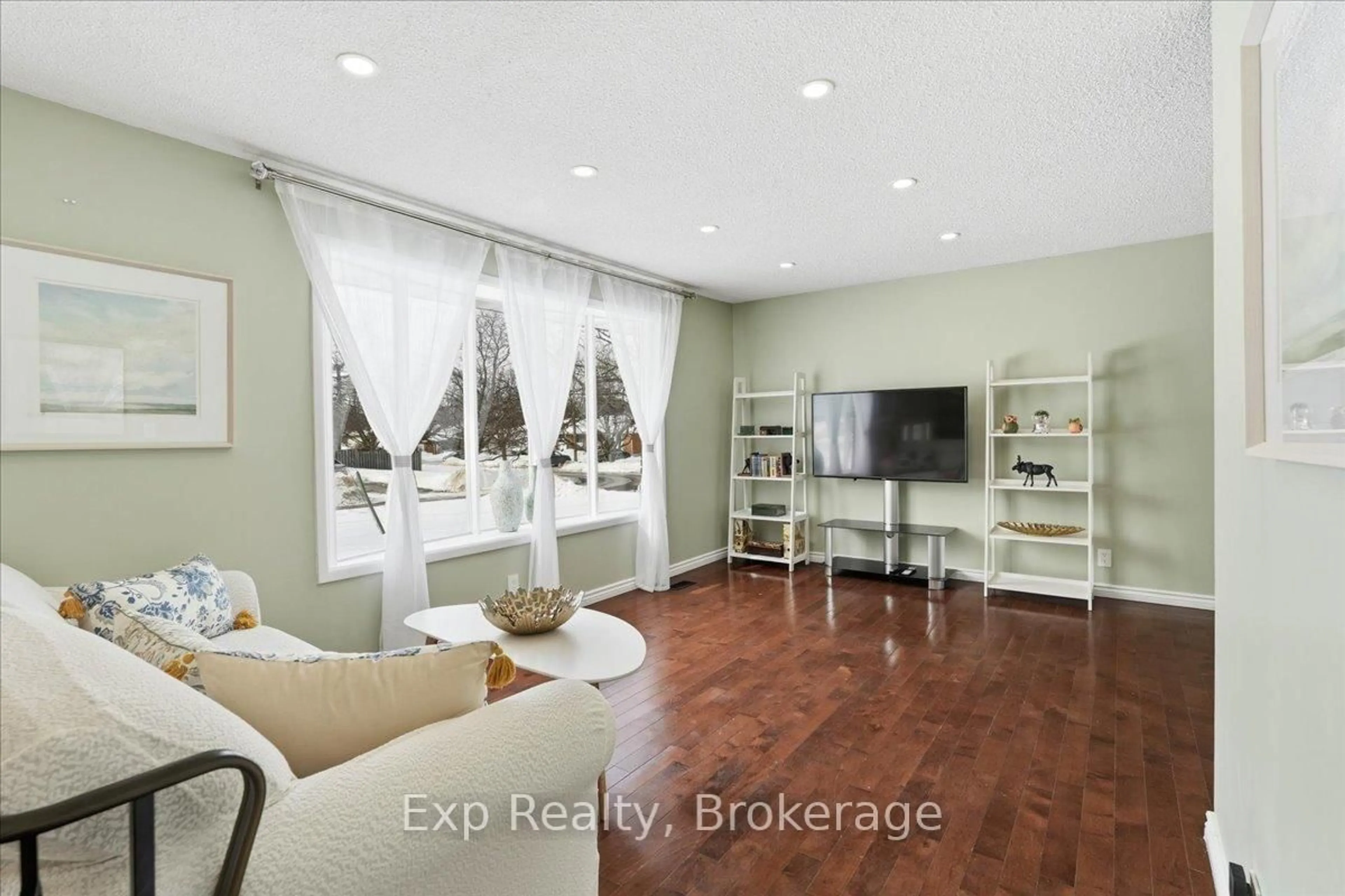 Unknown for 15 Thorncliffe Dr, Belleville Ontario K8P 4L3