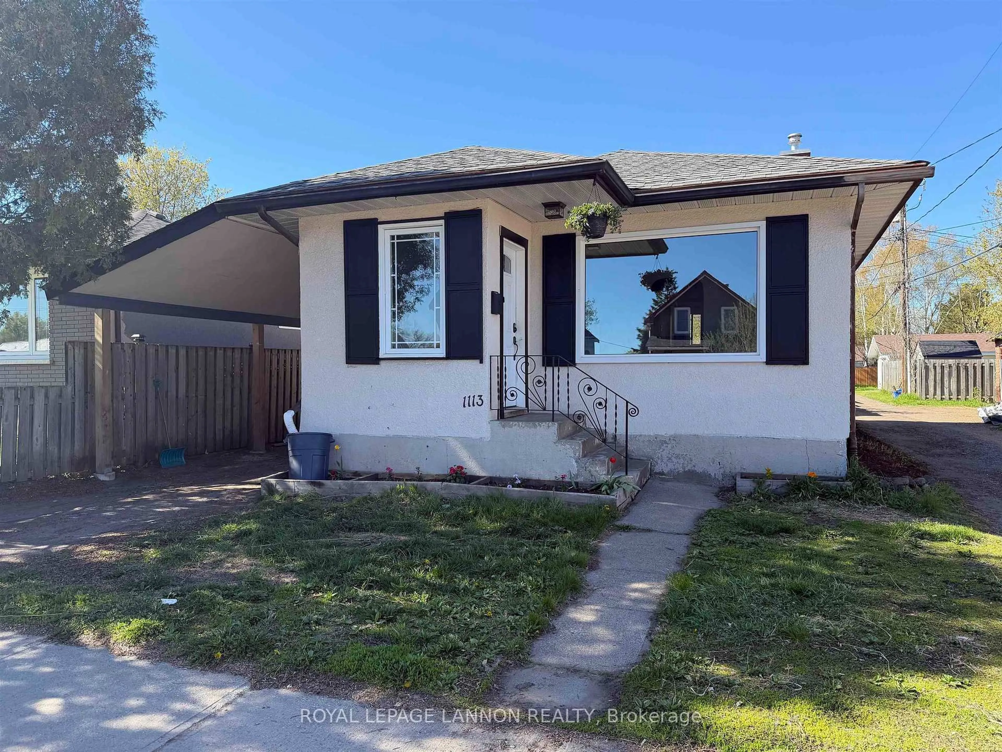 Home with vinyl exterior material, street for 1113 Walsh St, Thunder Bay Ontario P7E 4V2