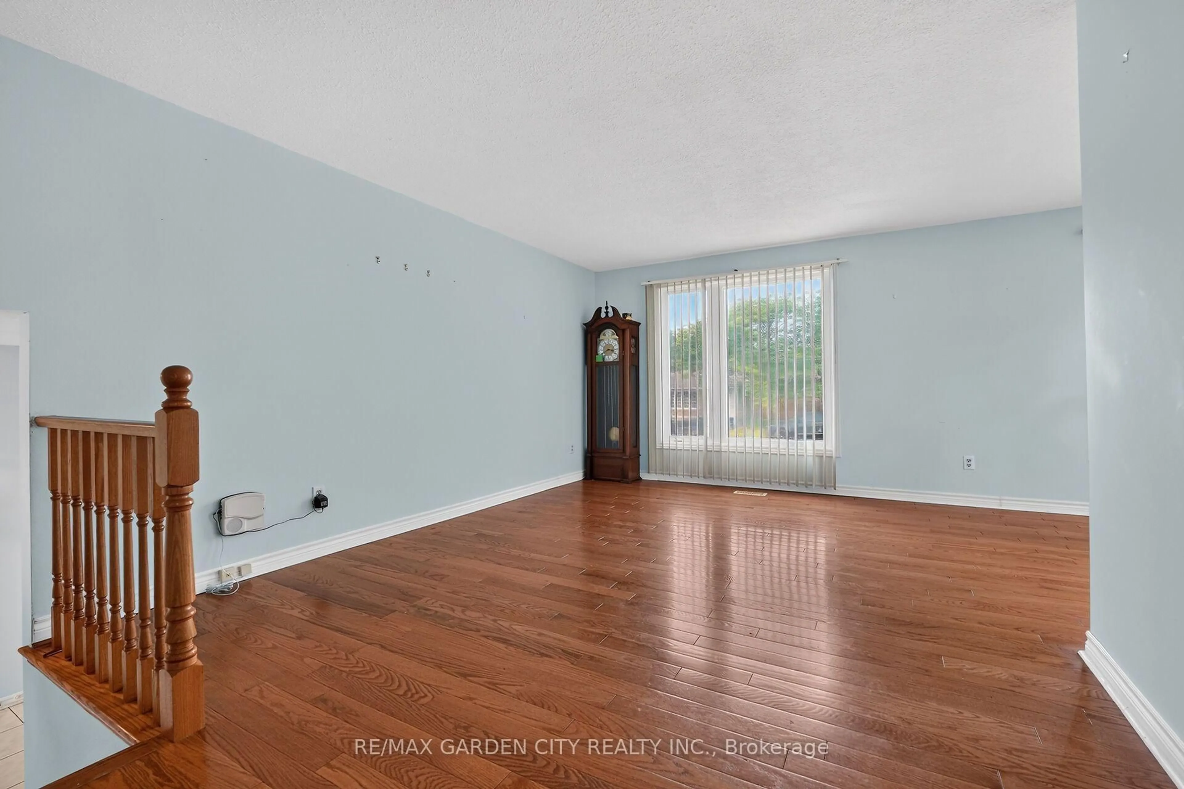 A pic of a room for 186 Glenmor Dr, Haldimand Ontario N0A 1A0