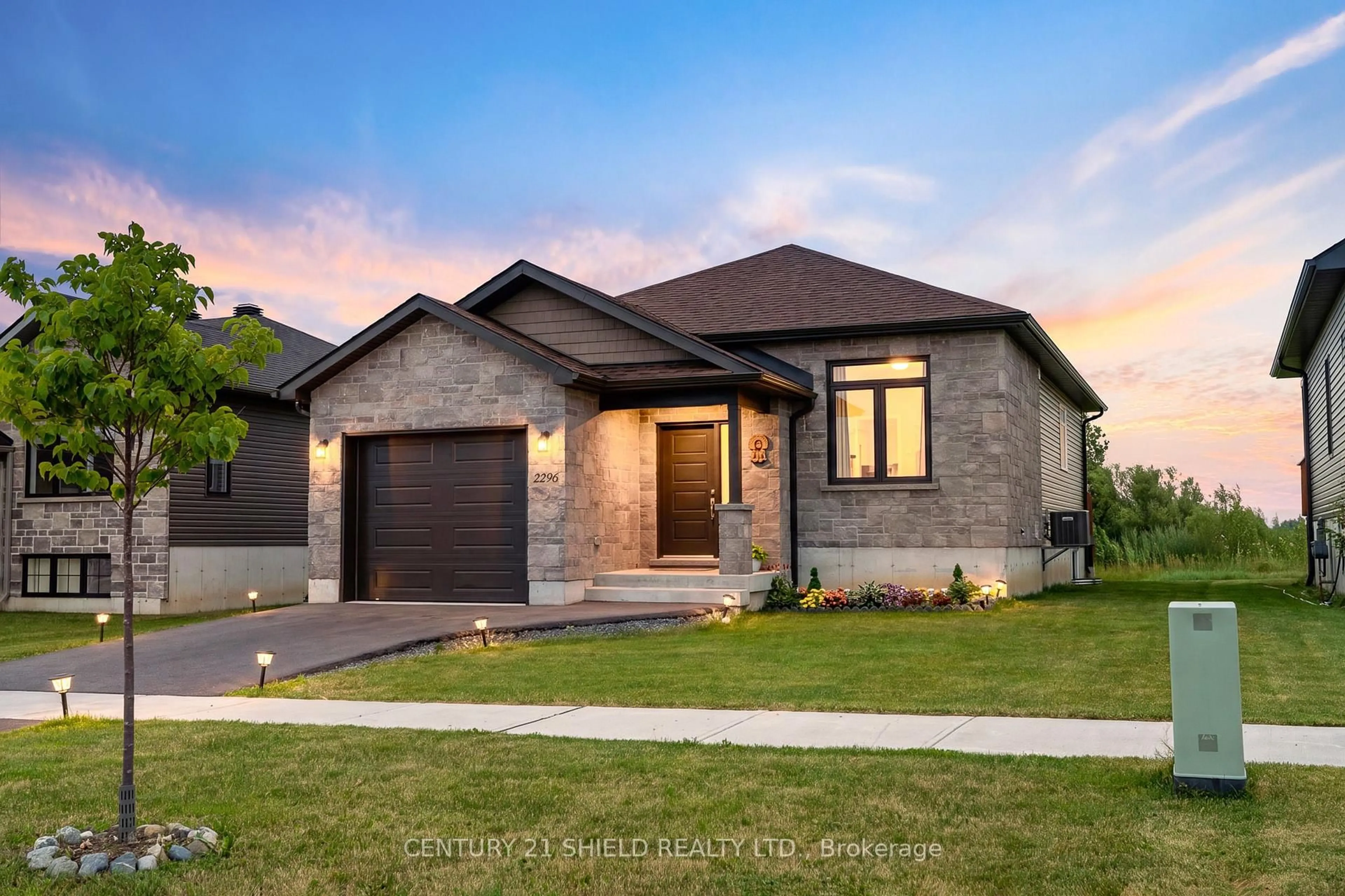 Home with brick exterior material, street for 2296 Crewson Crt, Cornwall Ontario K6H 0H9