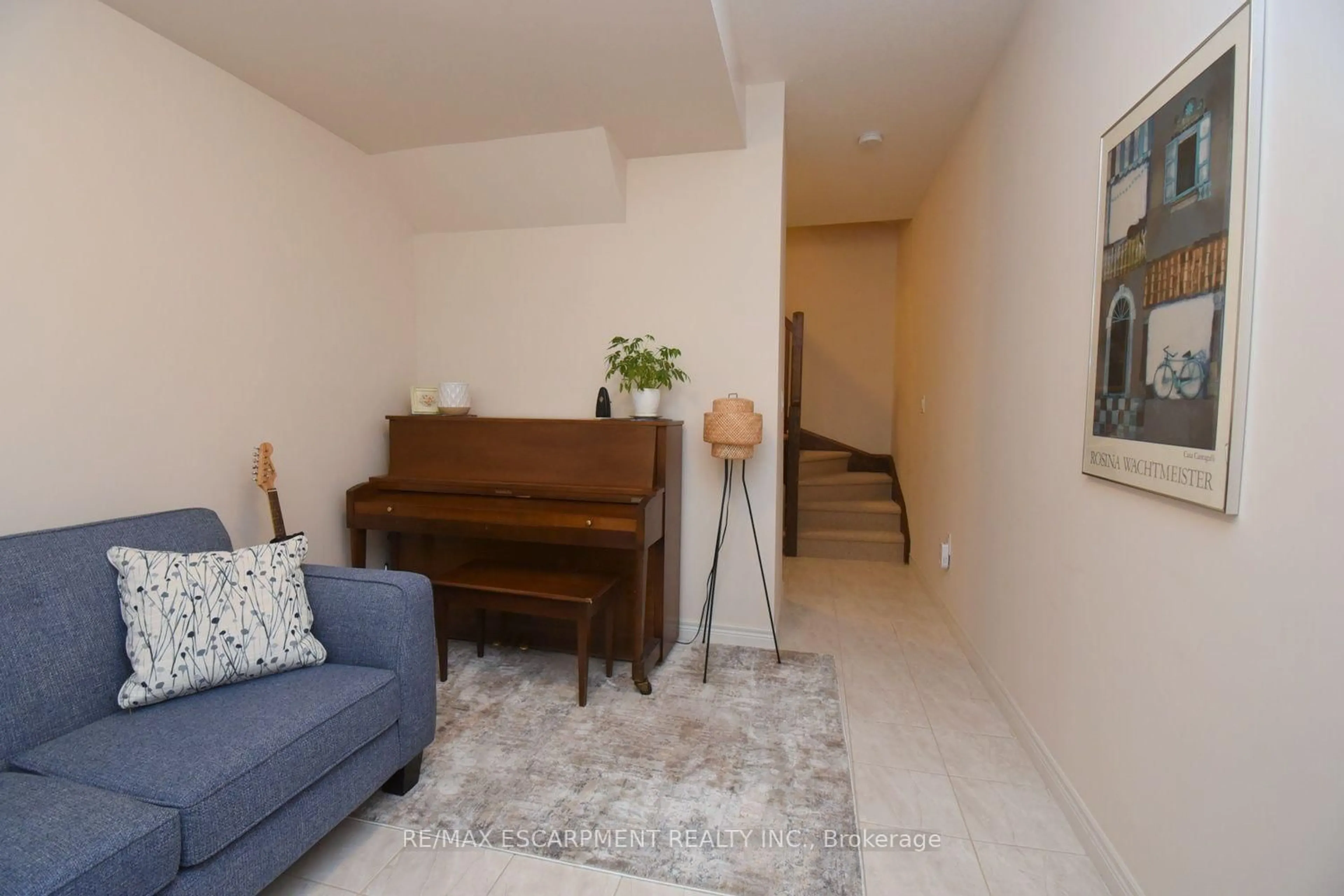 Living room with furniture, unknown for 201 Westbank Tr #43, Hamilton Ontario L8J 0H4