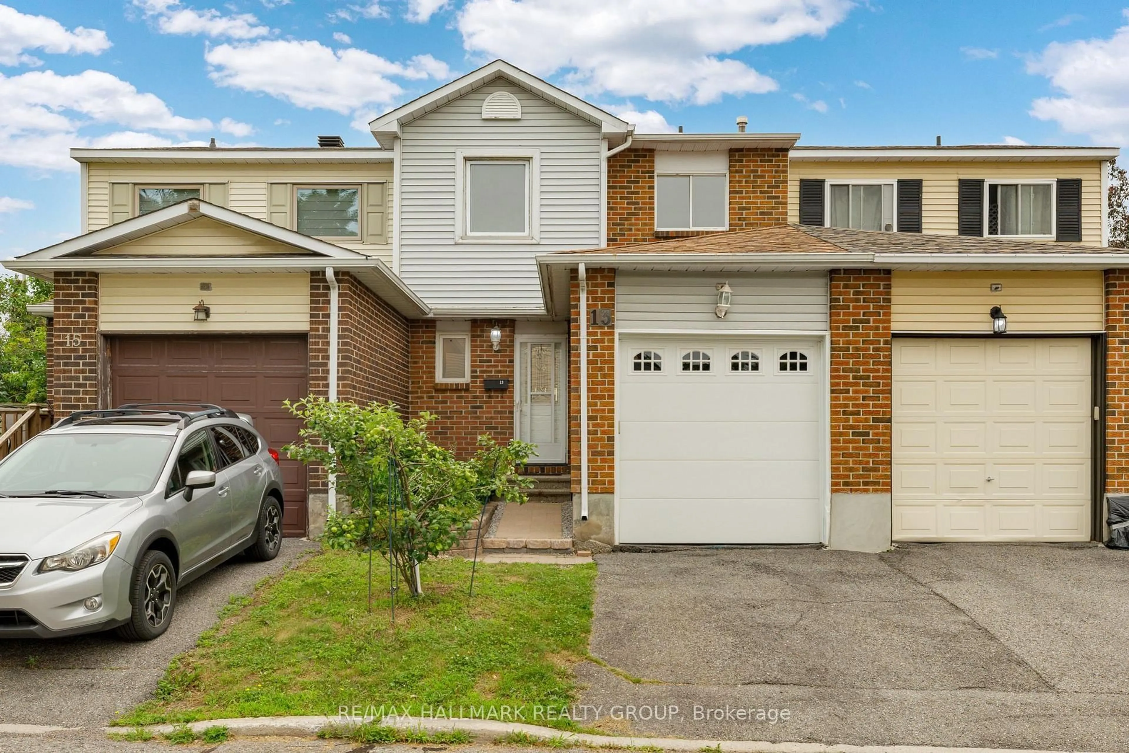 Home with brick exterior material, street for 13 Sunridge Lane #39, Ottawa Ontario K2J 2N9