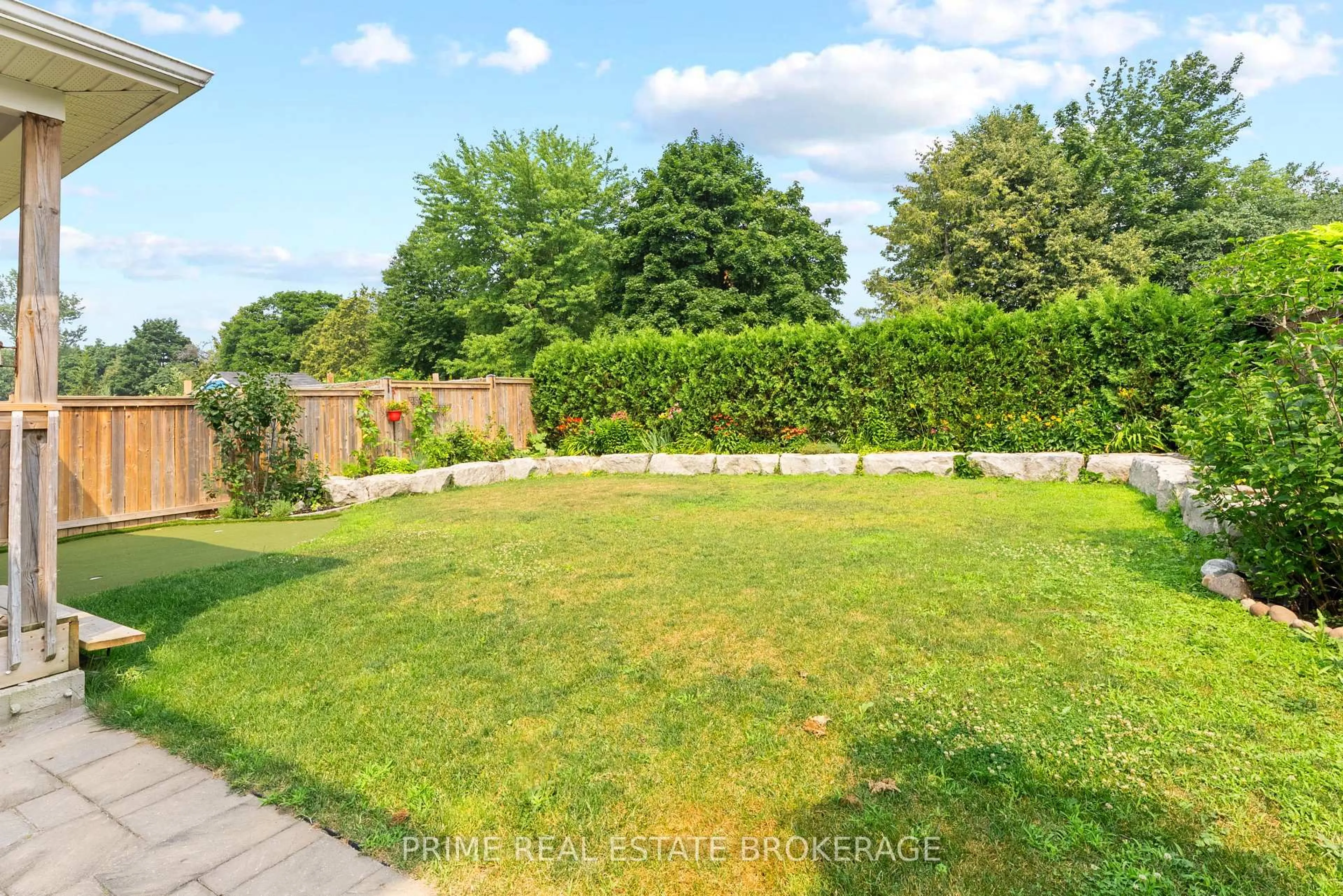 A pic from outside/outdoor area/front of a property/back of a property/a pic from drone, forest/trees view for 2211 Springridge Dr, London North Ontario N5X 0M3