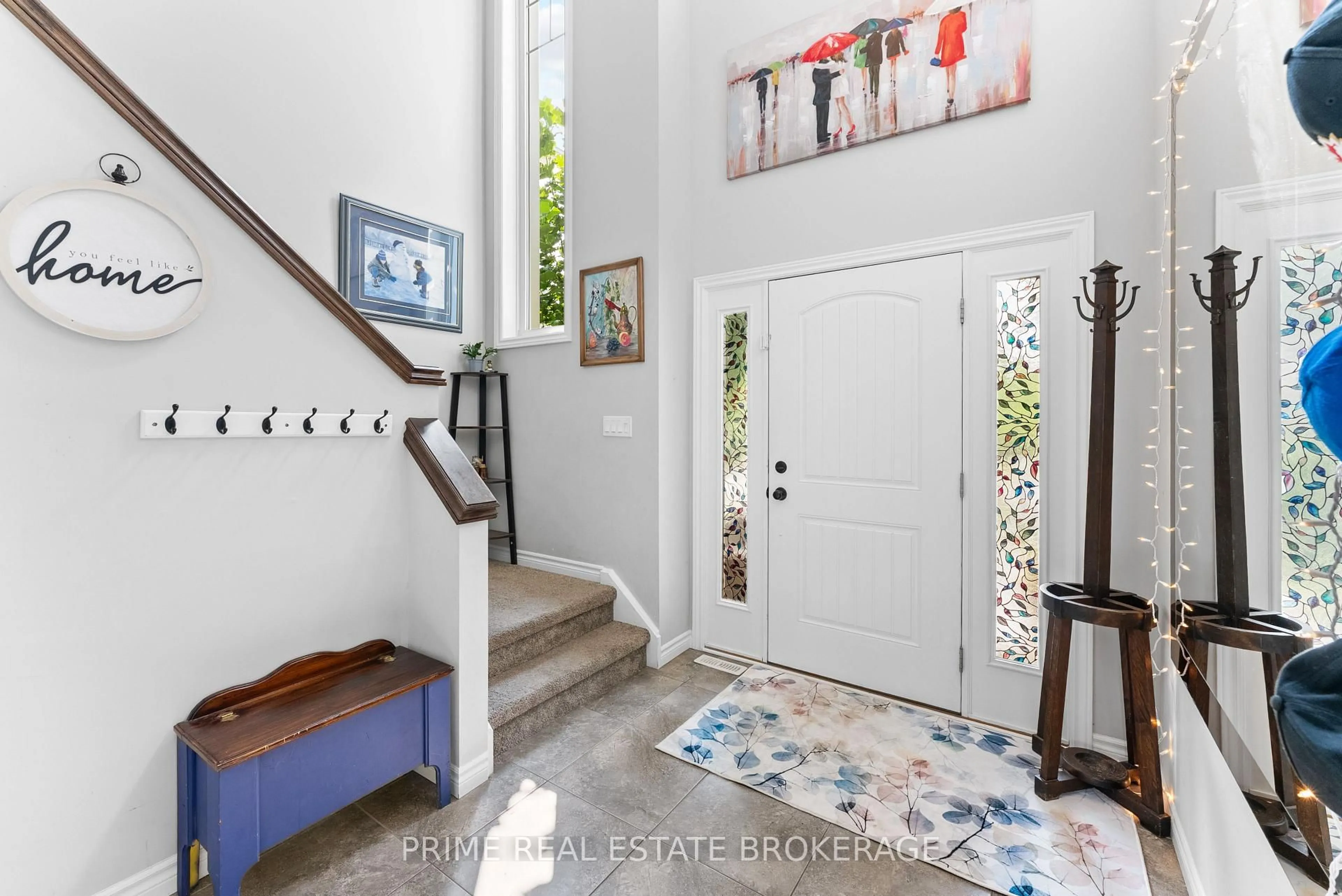 Indoor entryway for 2211 Springridge Dr, London North Ontario N5X 0M3
