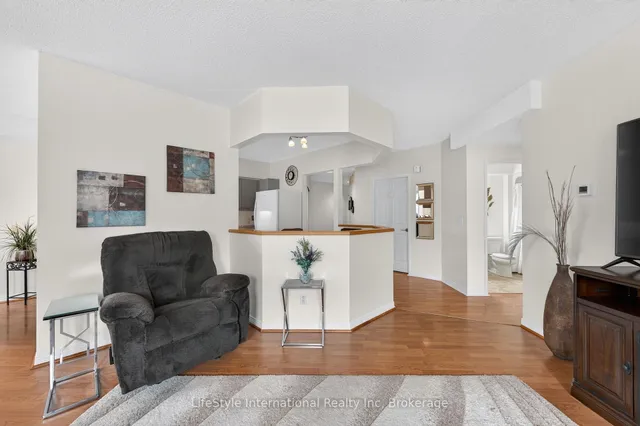 208 Silvercreek Pkwy #210, Guelph 3
