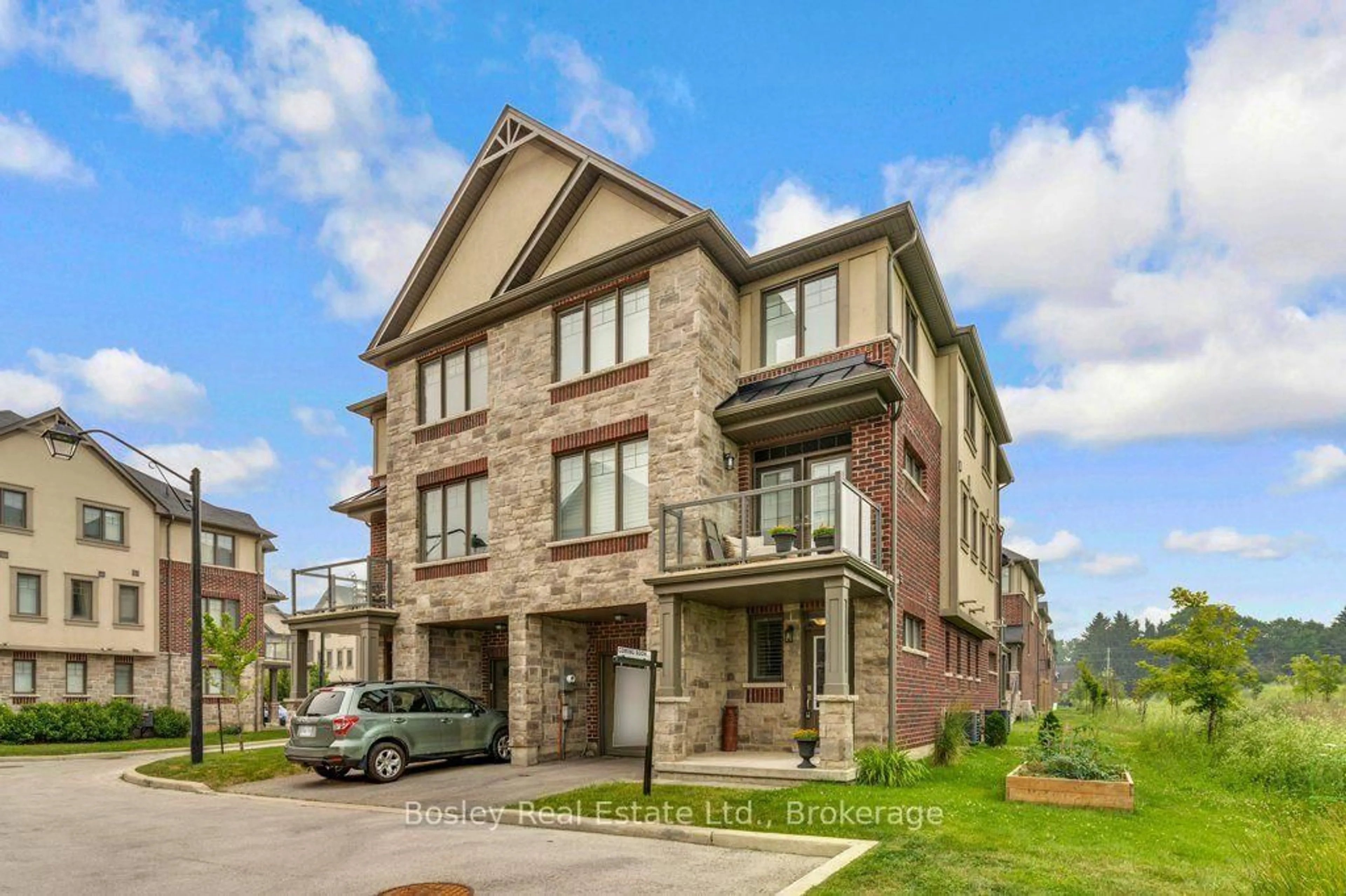 Home with brick exterior material, unknown for 7 Bacon Lane, Hamilton Ontario L9G 0H2