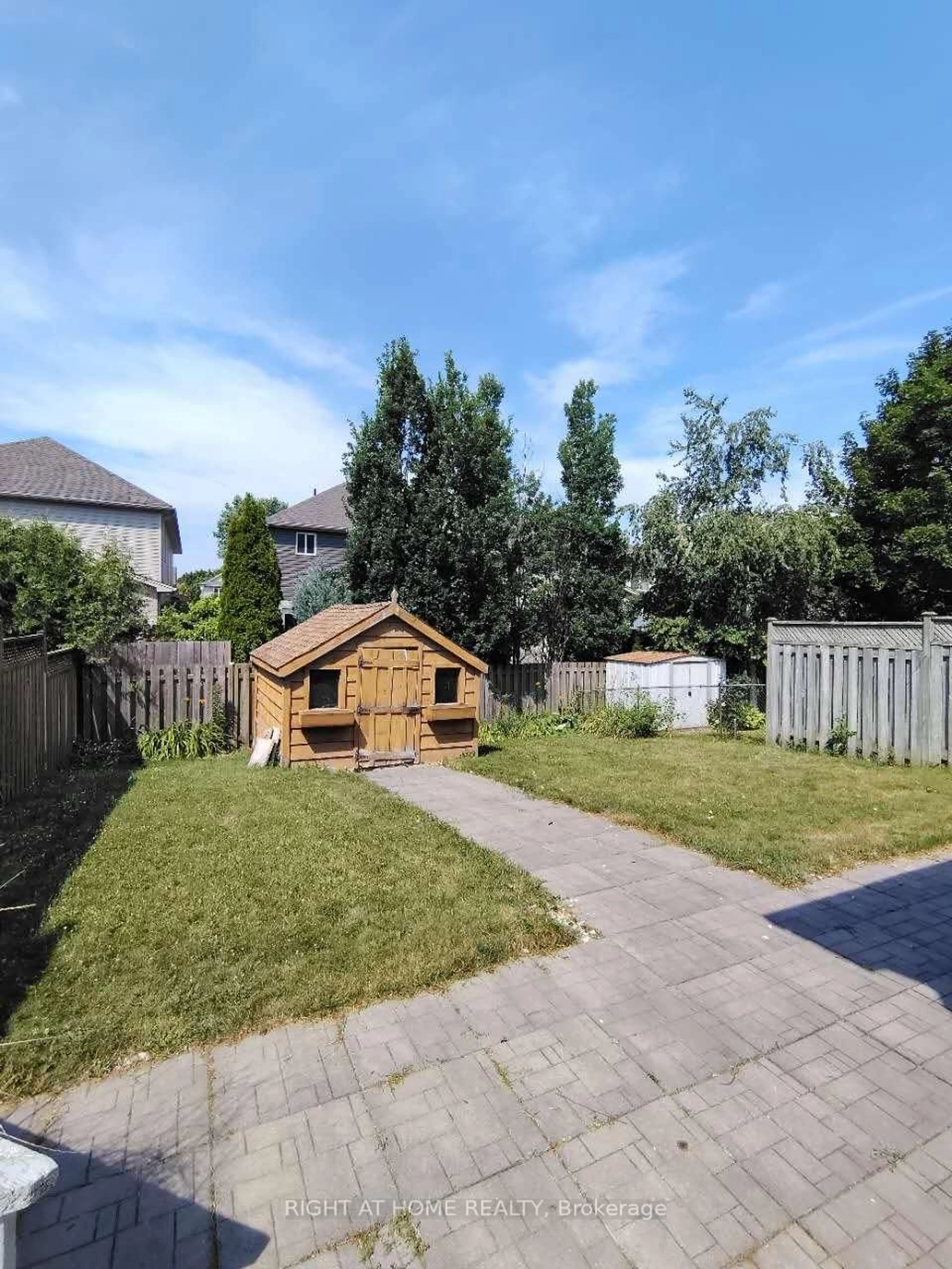 Shed for 78 Olympic Cres, London North Ontario N6G 3P6