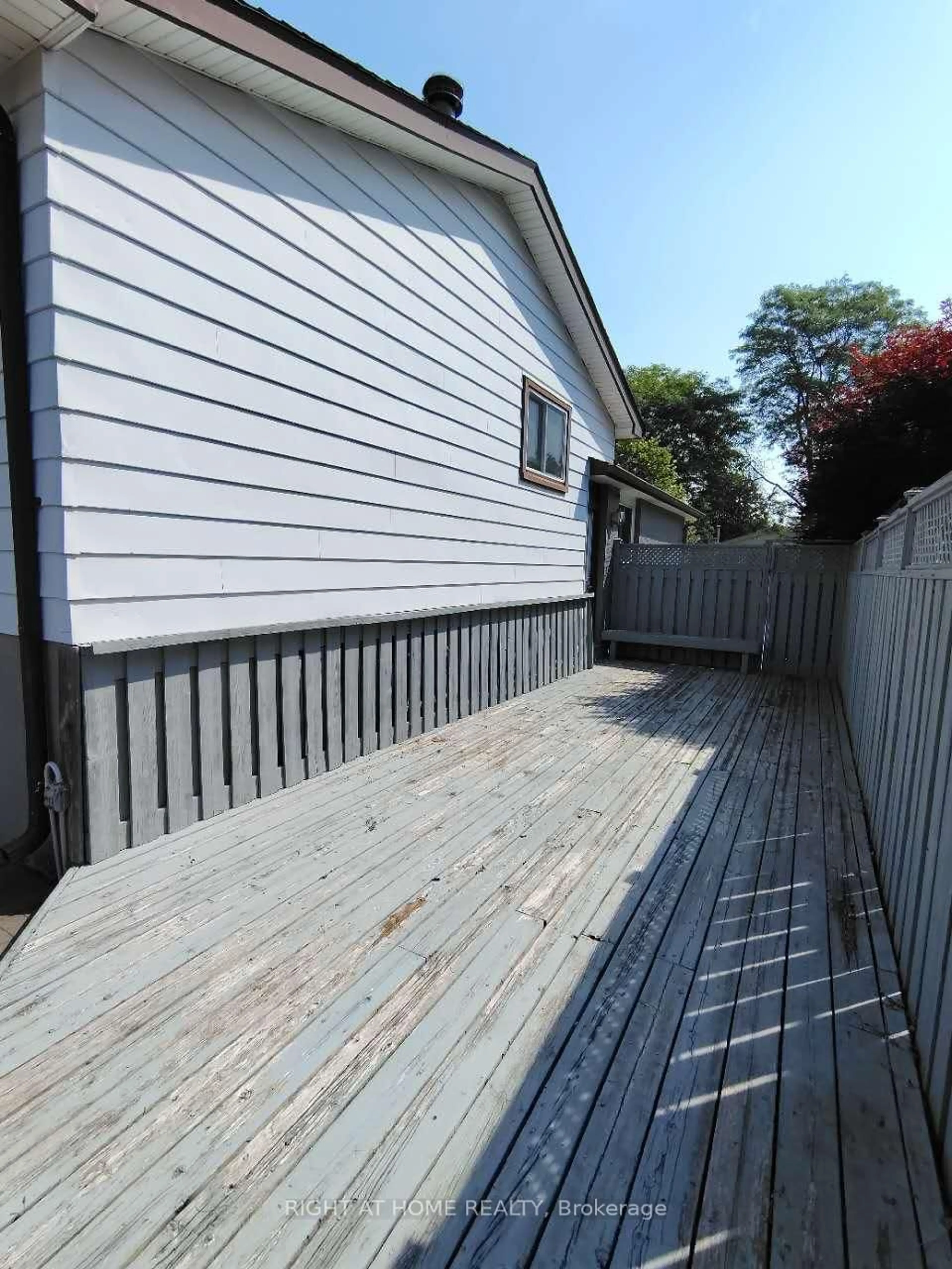 Unknown for 78 Olympic Cres, London North Ontario N6G 3P6