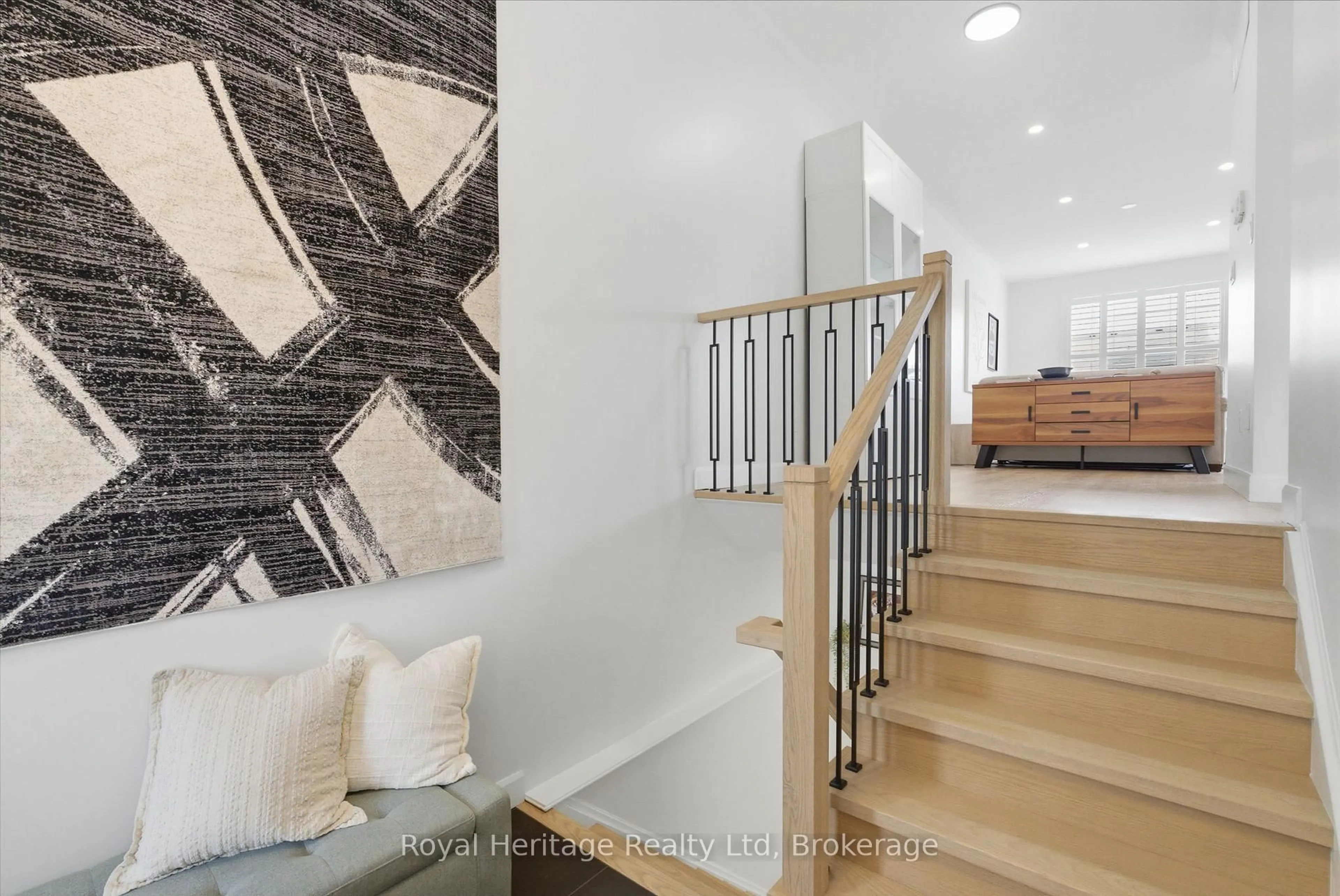 Indoor entryway for 78 Greenaway Circ, Port Hope Ontario L1A 0B9