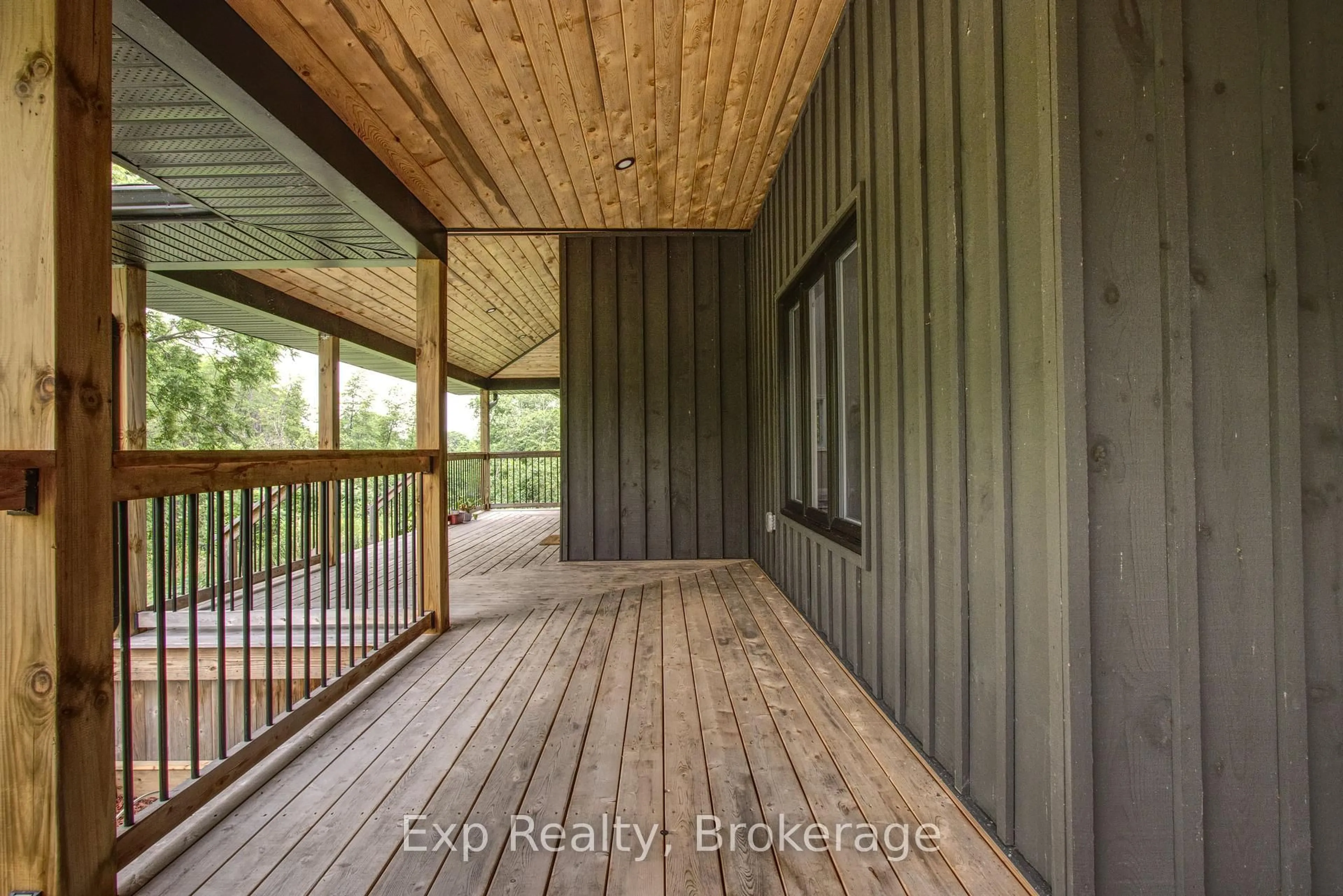 Indoor entryway for 37 Bowen Rd, Havelock-Belmont-Methuen Ontario K0L 1Z0