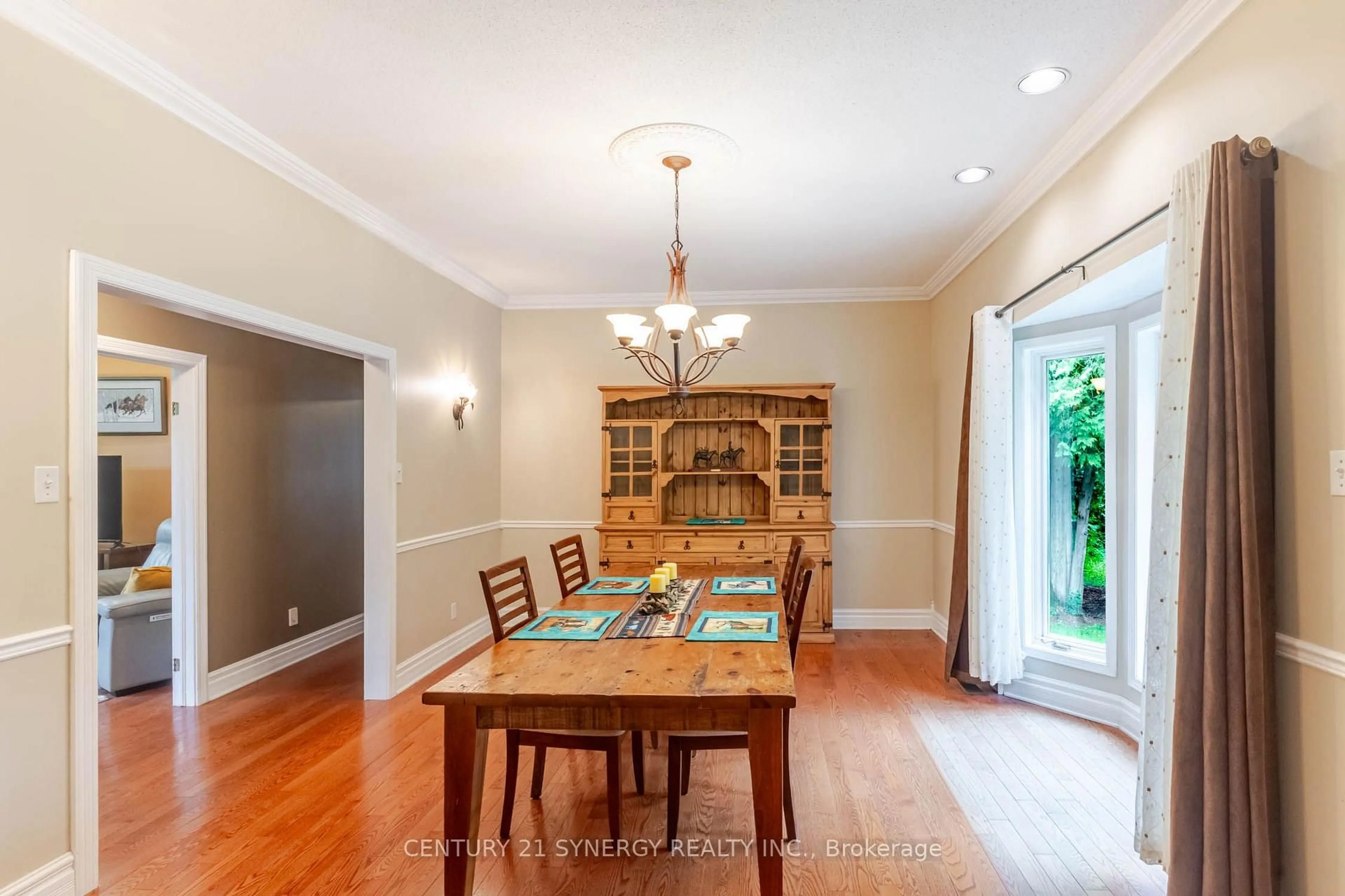 Dining room, wood/laminate floor for 306 Mcgregor Dr, Carleton Place Ontario K7C 0C4