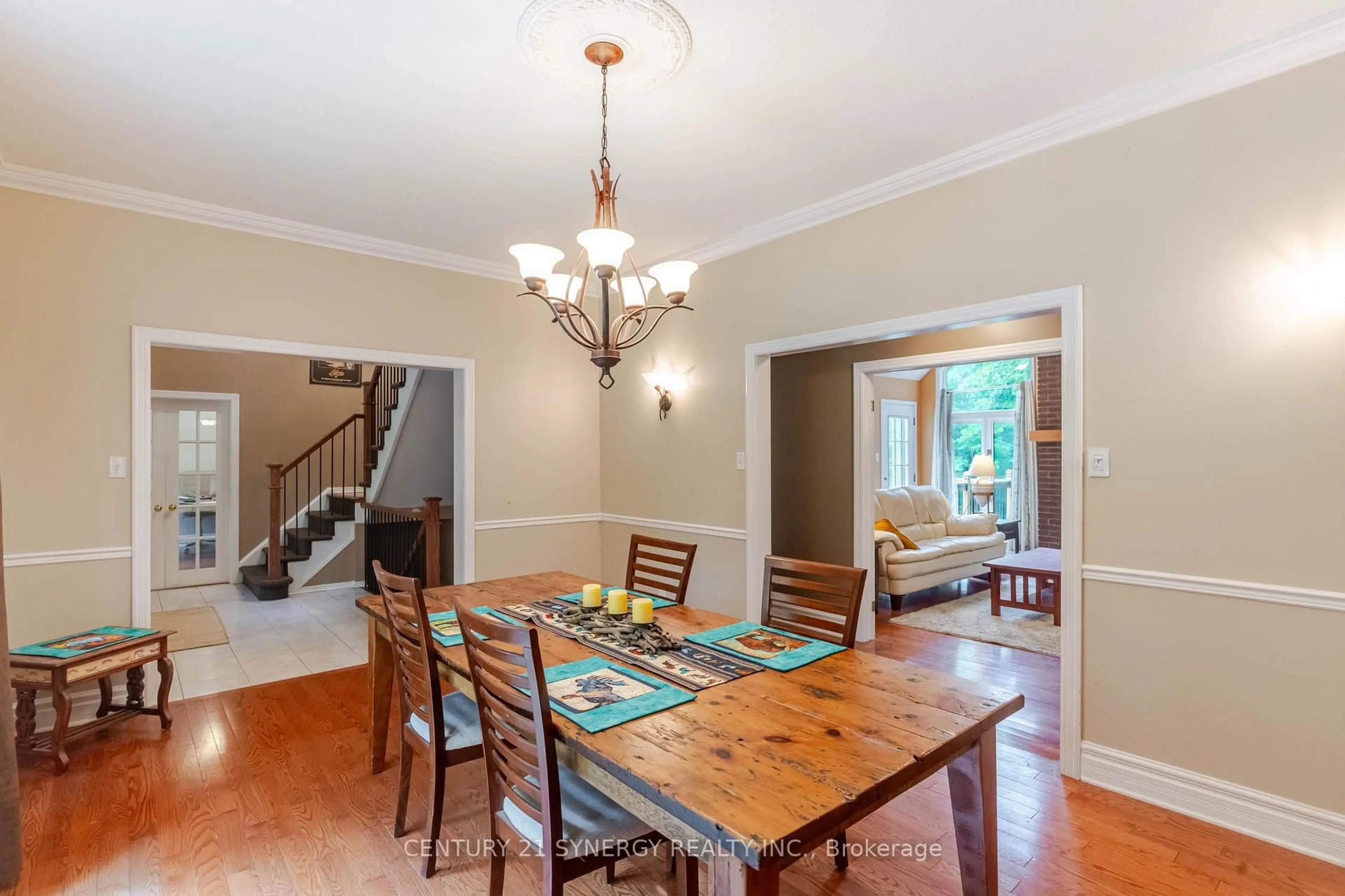 Dining room, wood/laminate floor for 306 Mcgregor Dr, Carleton Place Ontario K7C 0C4