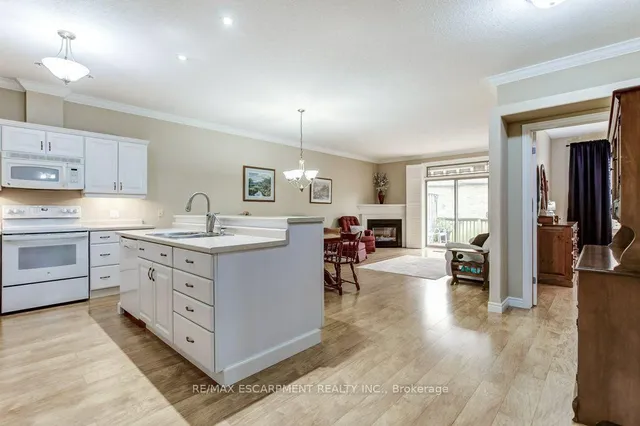 20 Isherwood Ave #109, Cambridge 5