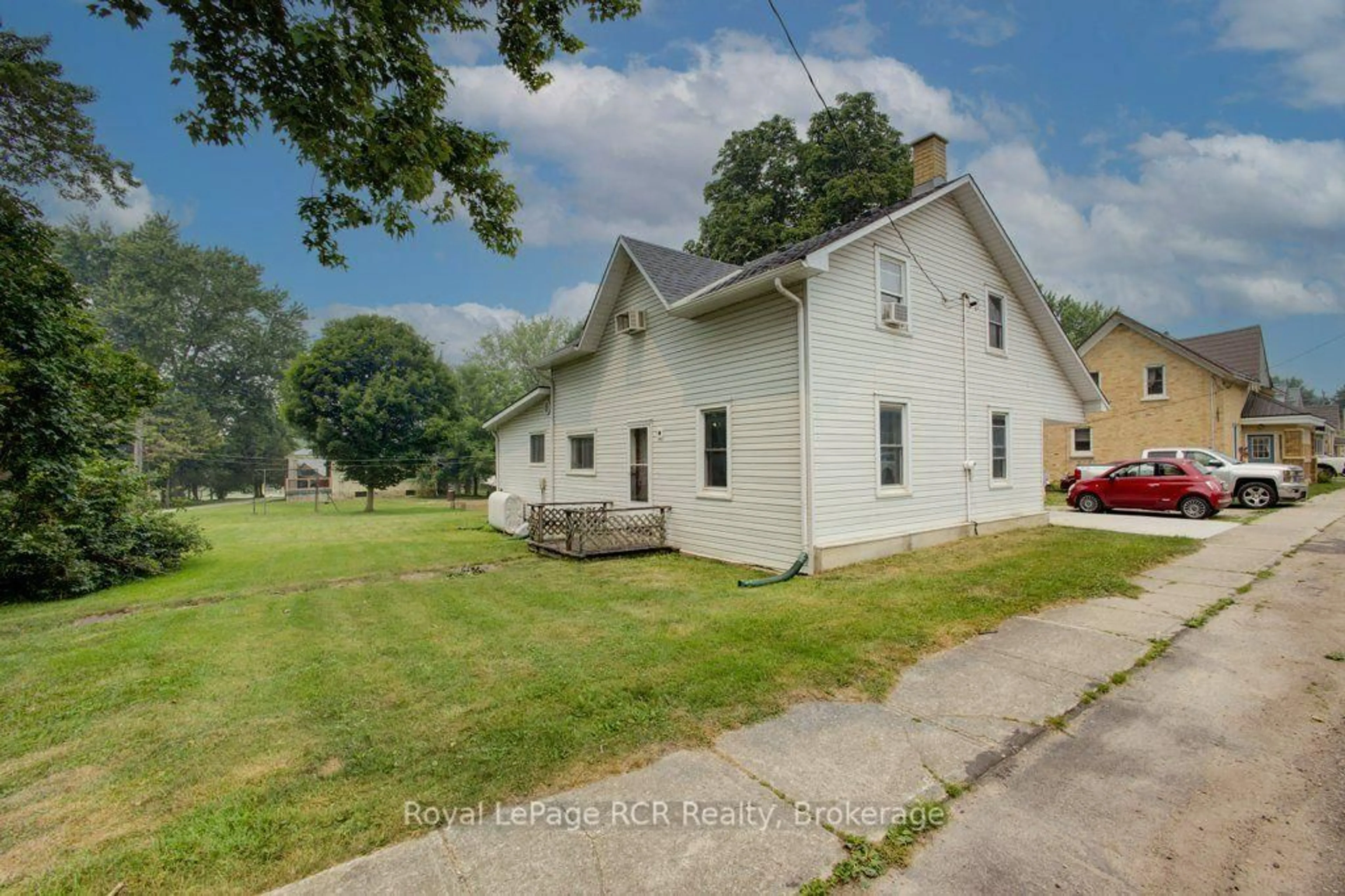 A pic from outside/outdoor area/front of a property/back of a property/a pic from drone, street for 14 William St, Perth East Ontario N0K 1M0