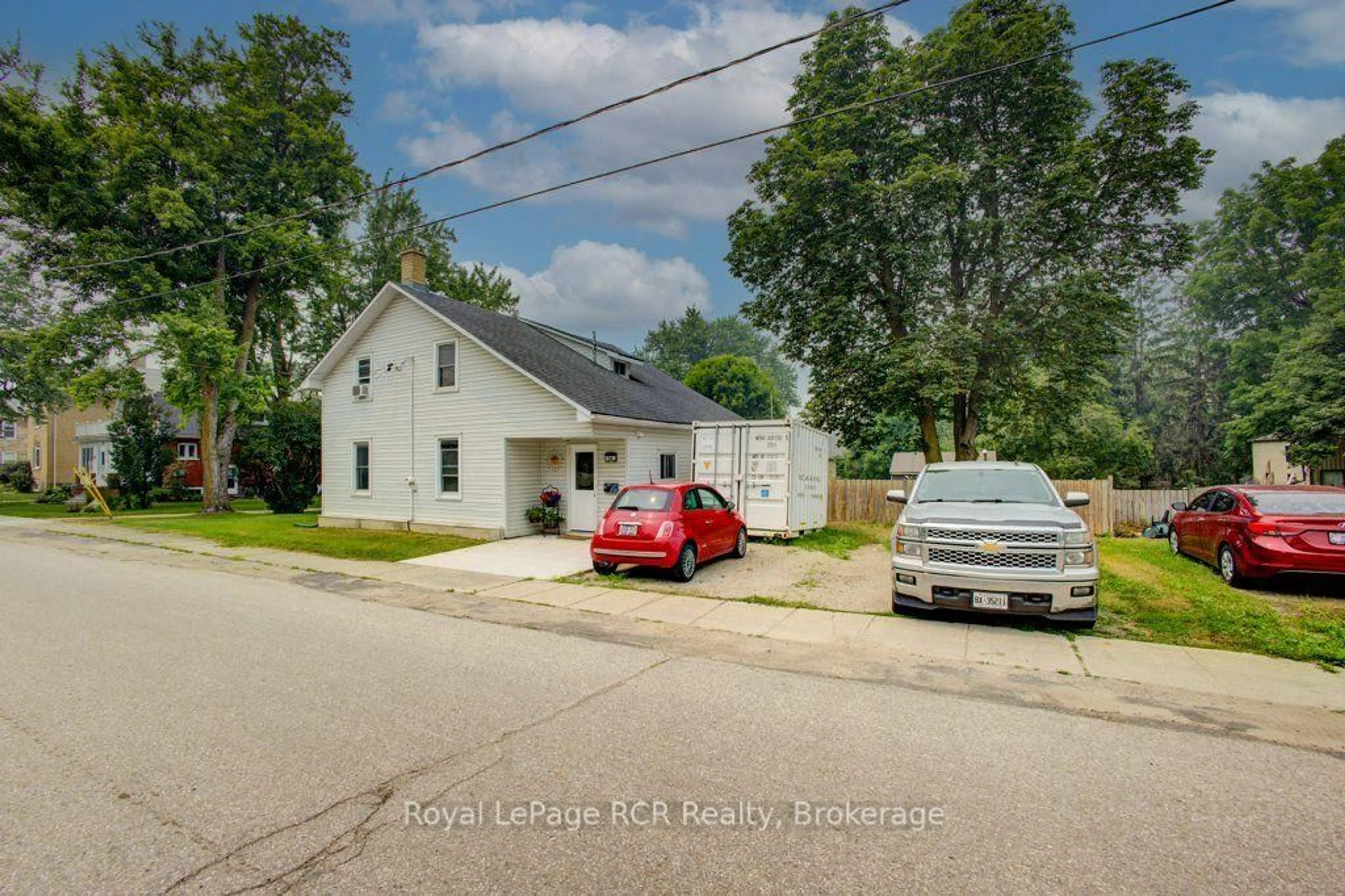 A pic from outside/outdoor area/front of a property/back of a property/a pic from drone, street for 14 William St, Perth East Ontario N0K 1M0