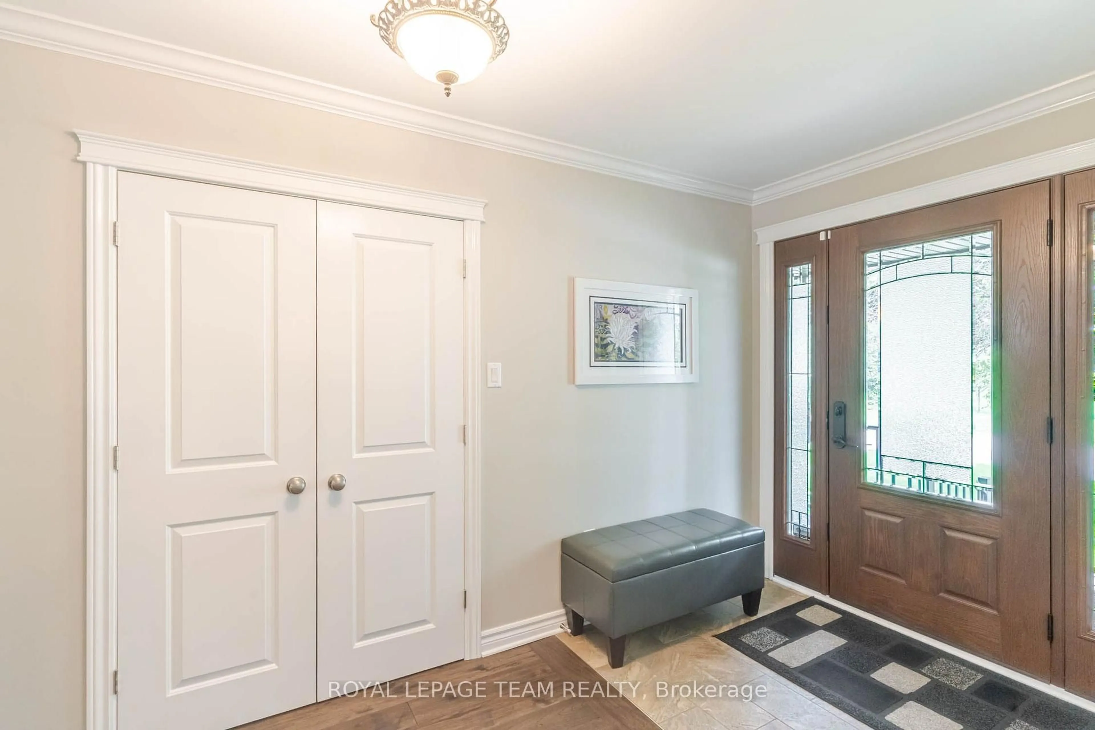 Indoor entryway for 455 River Rd, Almonte Ontario K0A 1A0