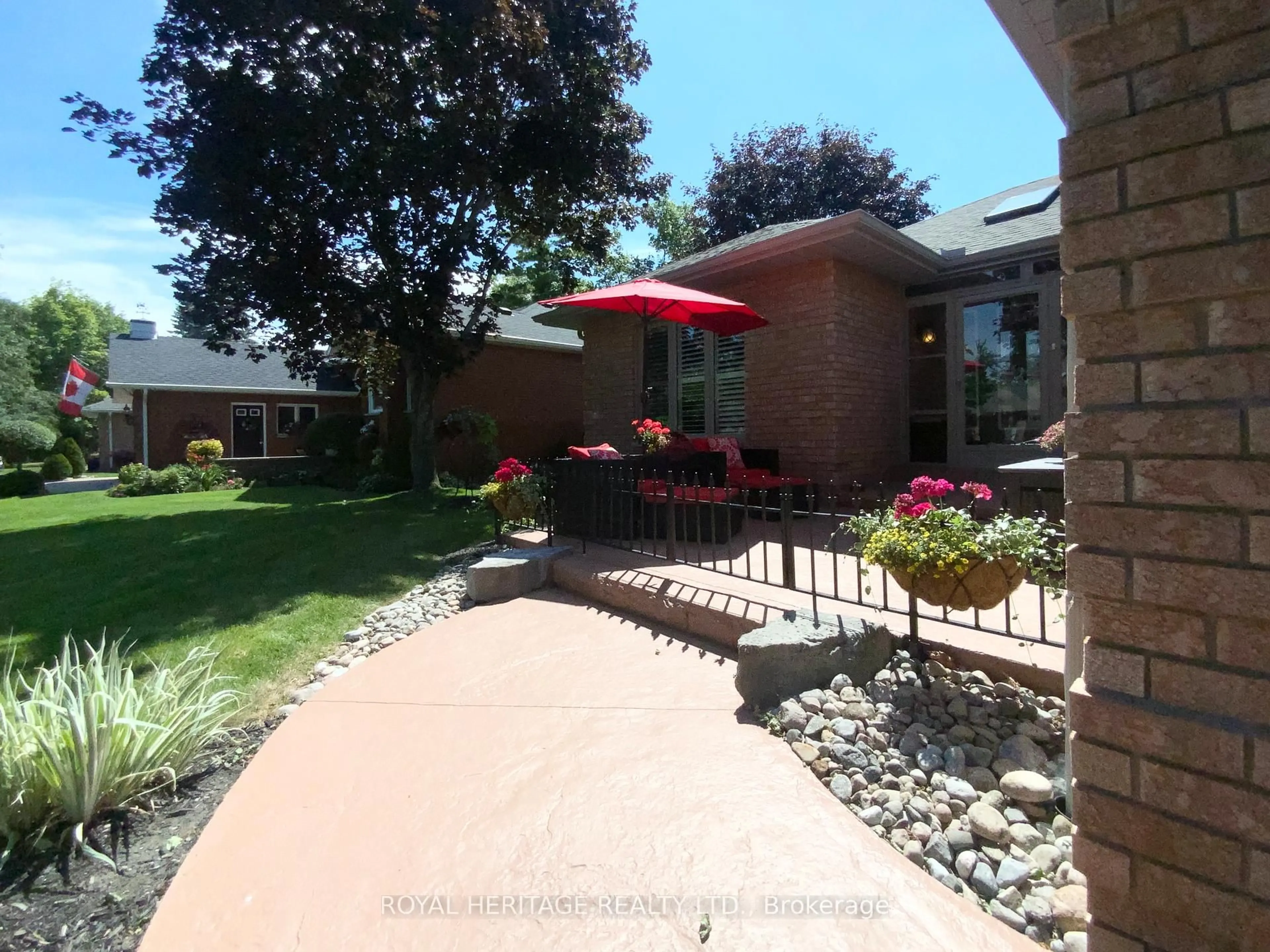 Patio, street for 73 Navigators Tr, Kawartha Lakes Ontario K0M 1A0