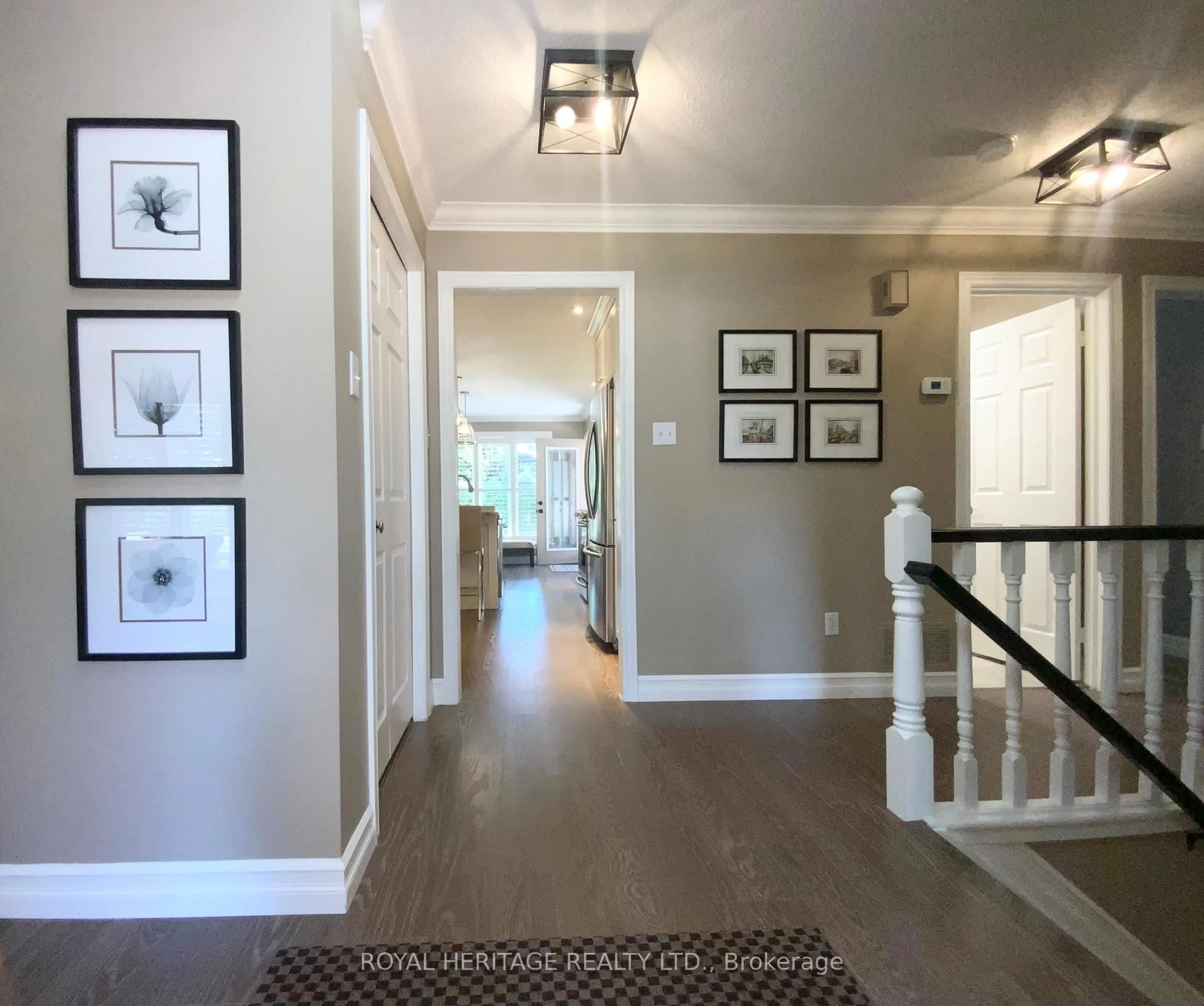 Indoor entryway for 73 Navigators Tr, Kawartha Lakes Ontario K0M 1A0