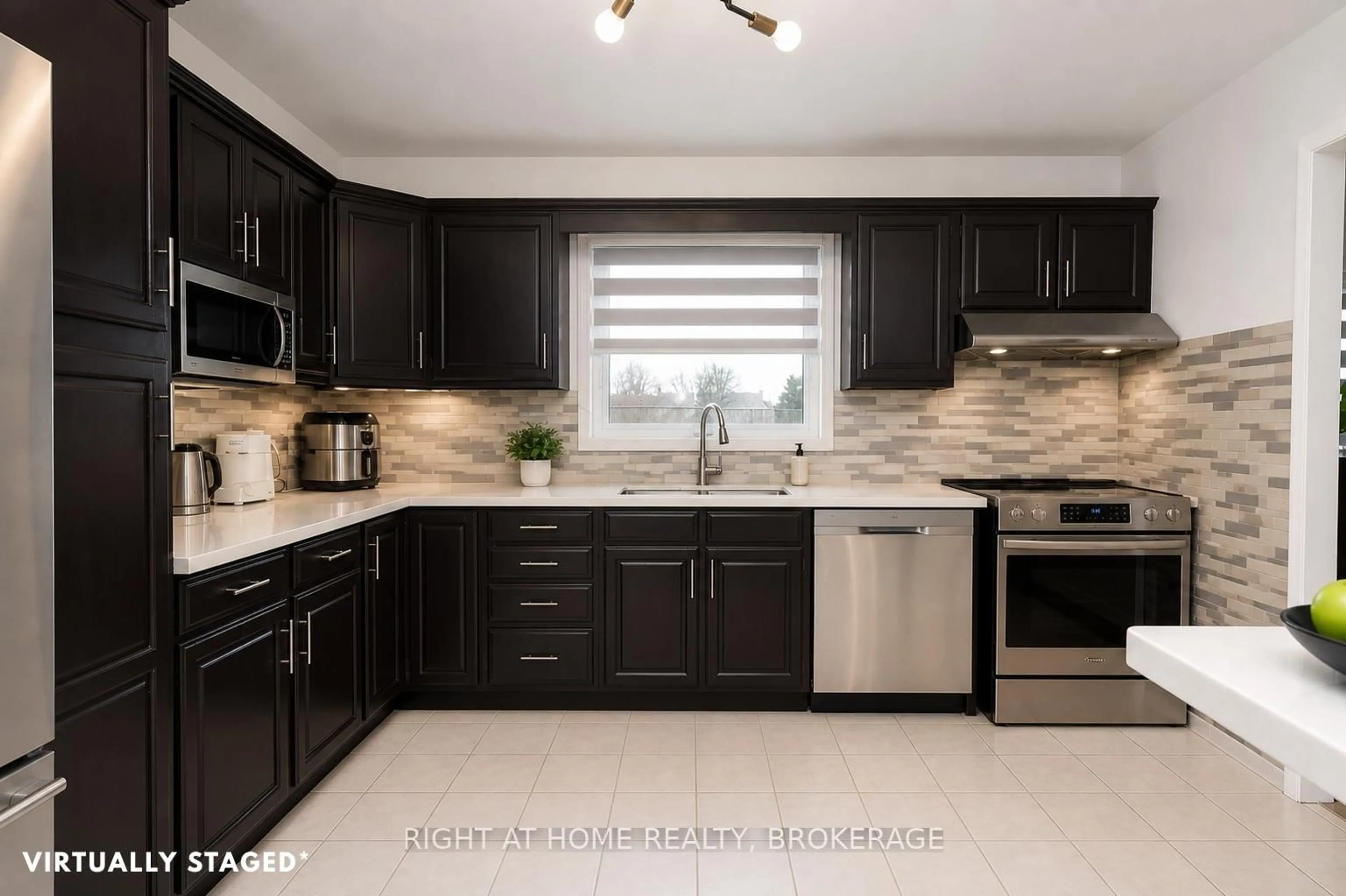 Unknown for 7698 Mulhern St, Niagara Falls Ontario L2H 1B5