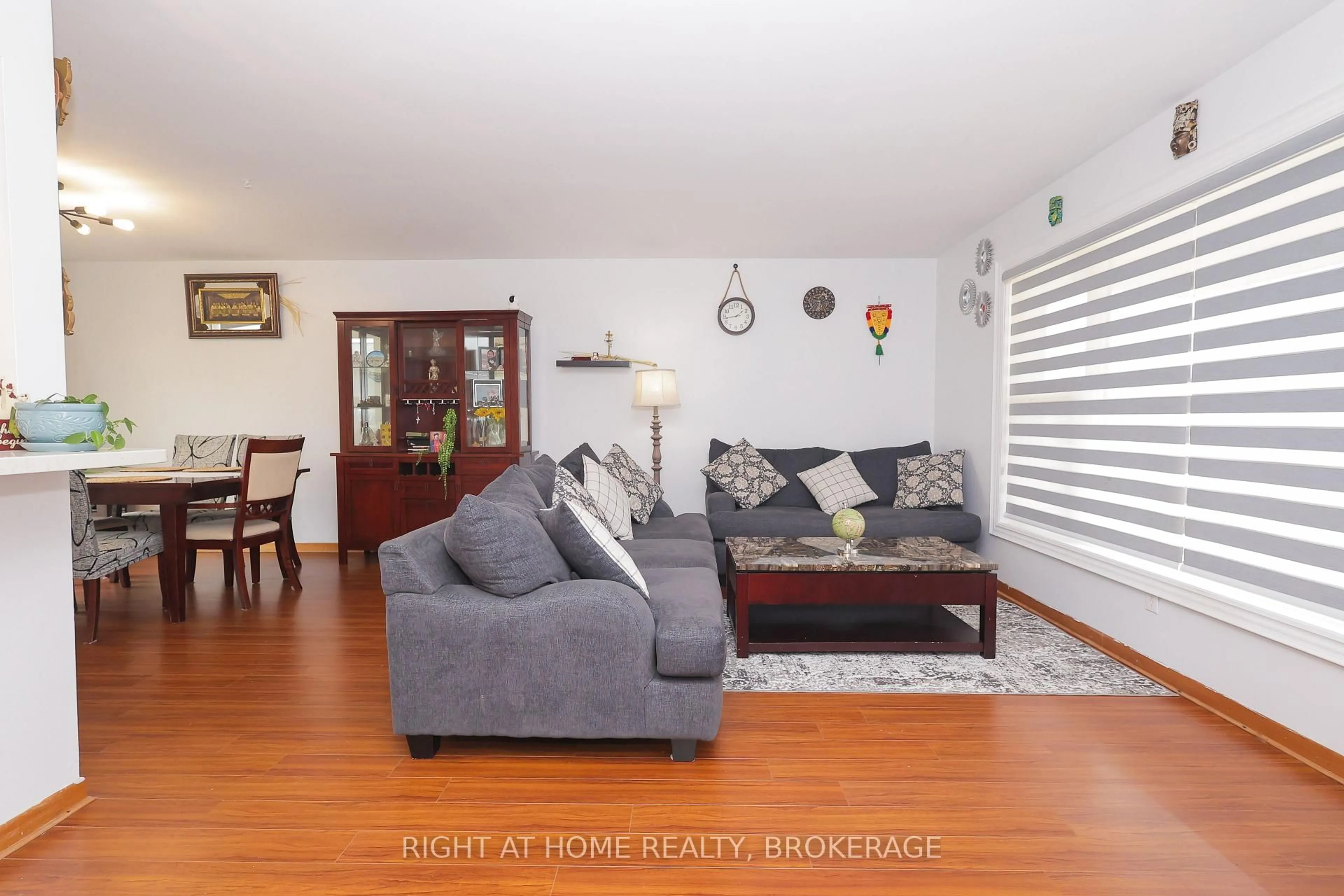 Living room with furniture, unknown for 7698 Mulhern St, Niagara Falls Ontario L2H 1B5