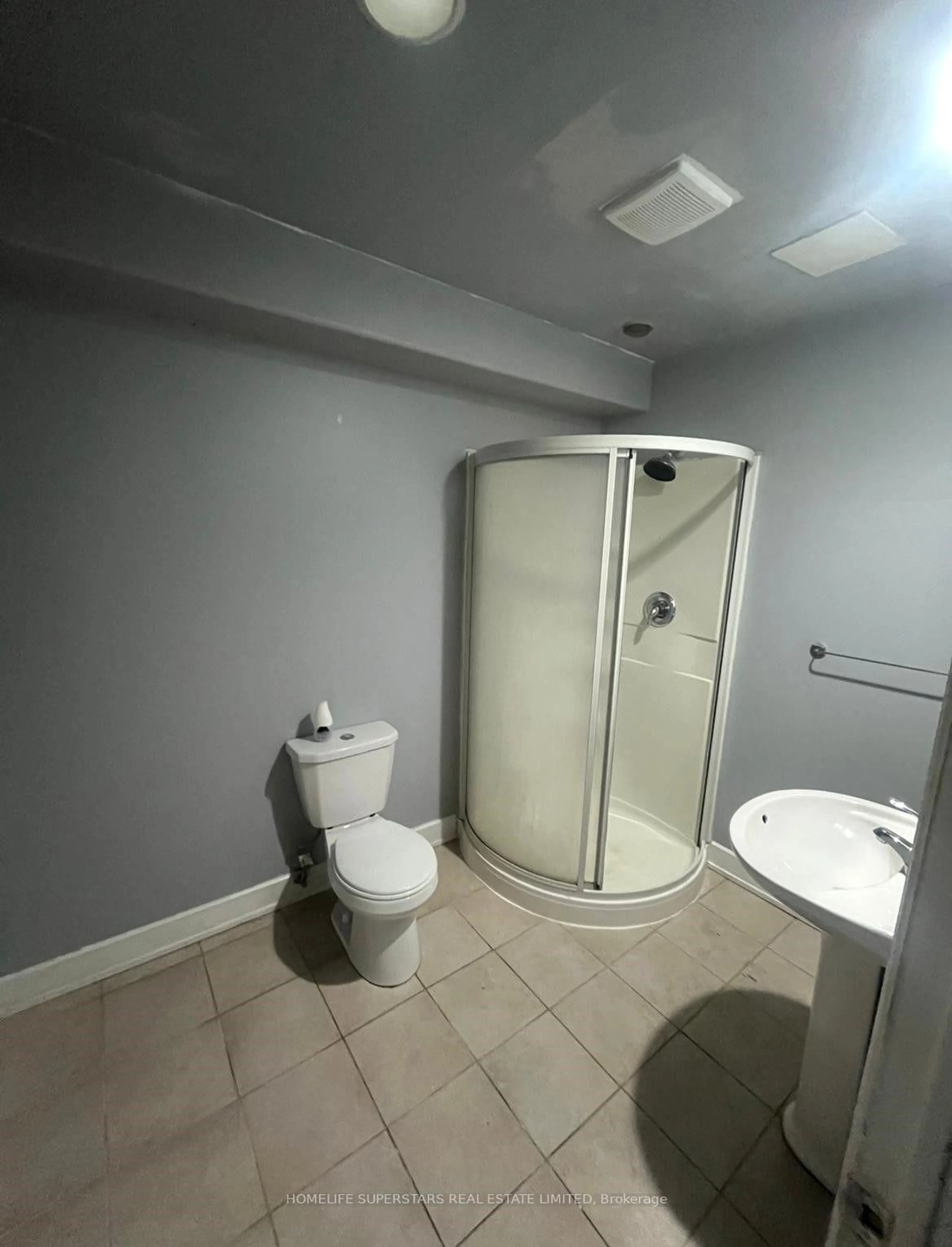 A pic of a room for 4272 Northwood Lakes Dr, Windsor Ontario N9G 2V7