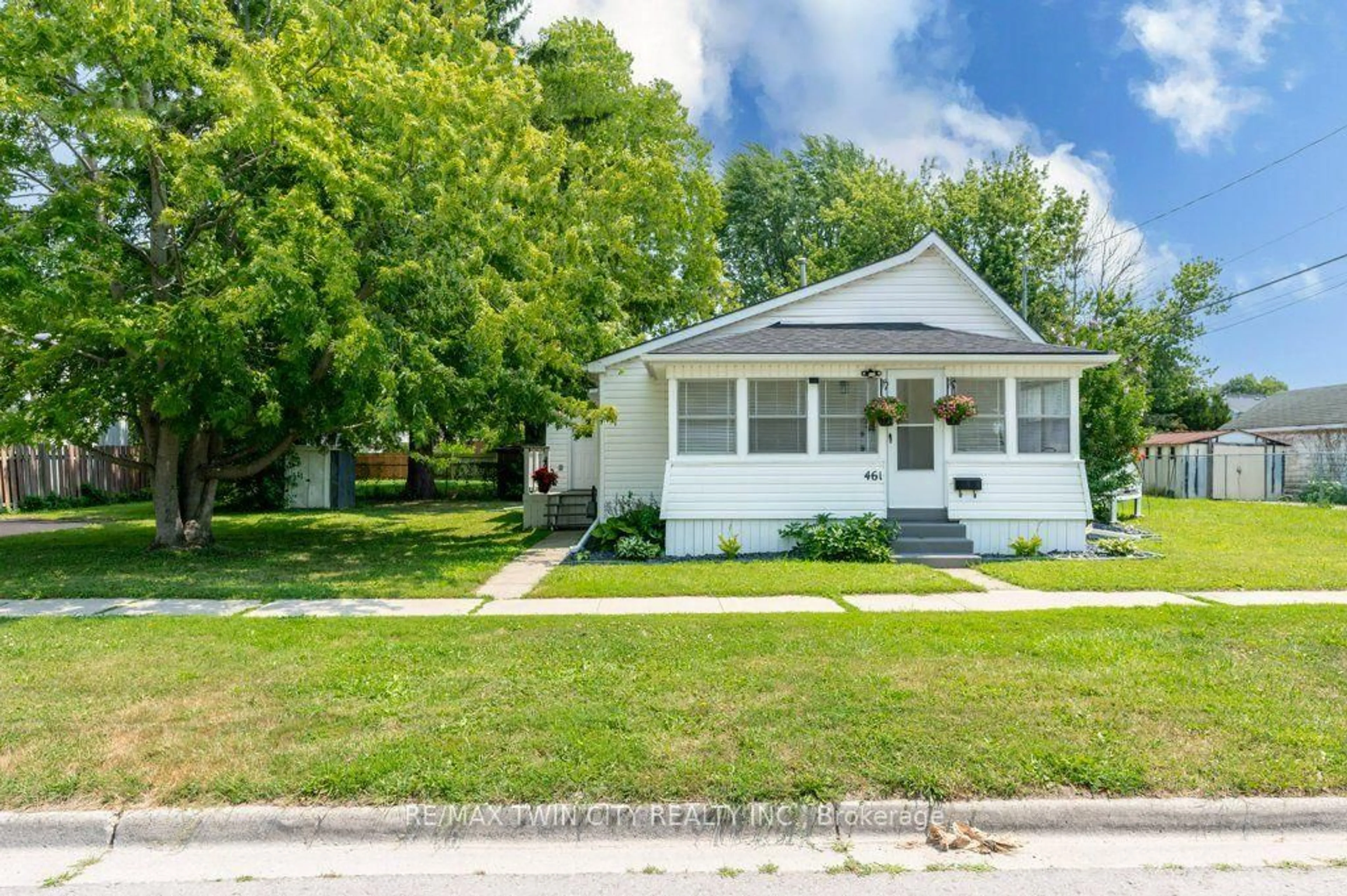 Unknown for 461 Selkirk St, Chatham-Kent Ontario N8A 3X9