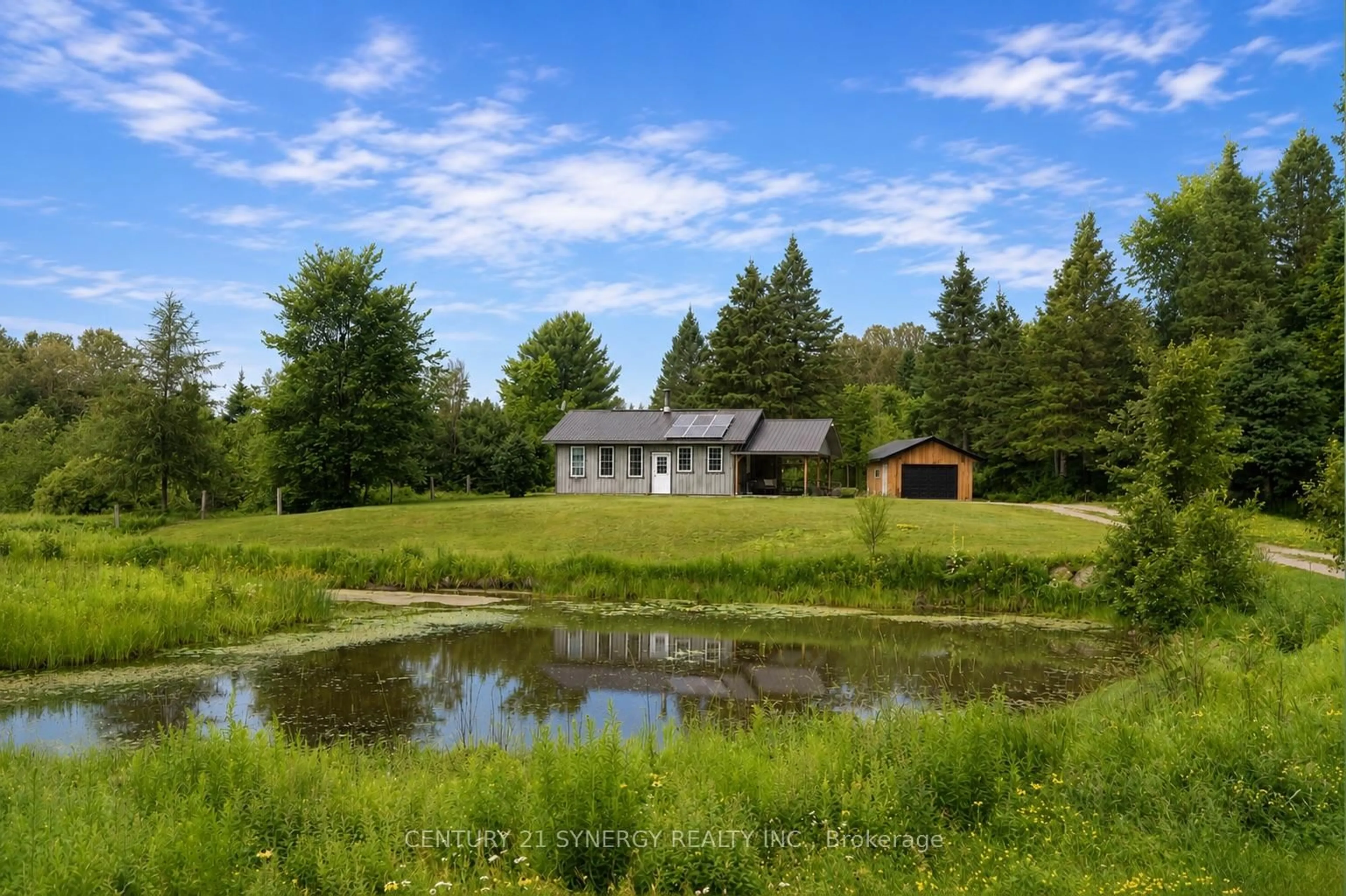A pic from outside/outdoor area/front of a property/back of a property/a pic from drone, water/lake/river/ocean view for 624 Wildlife Rd, Ottawa Ontario K1B 0A9