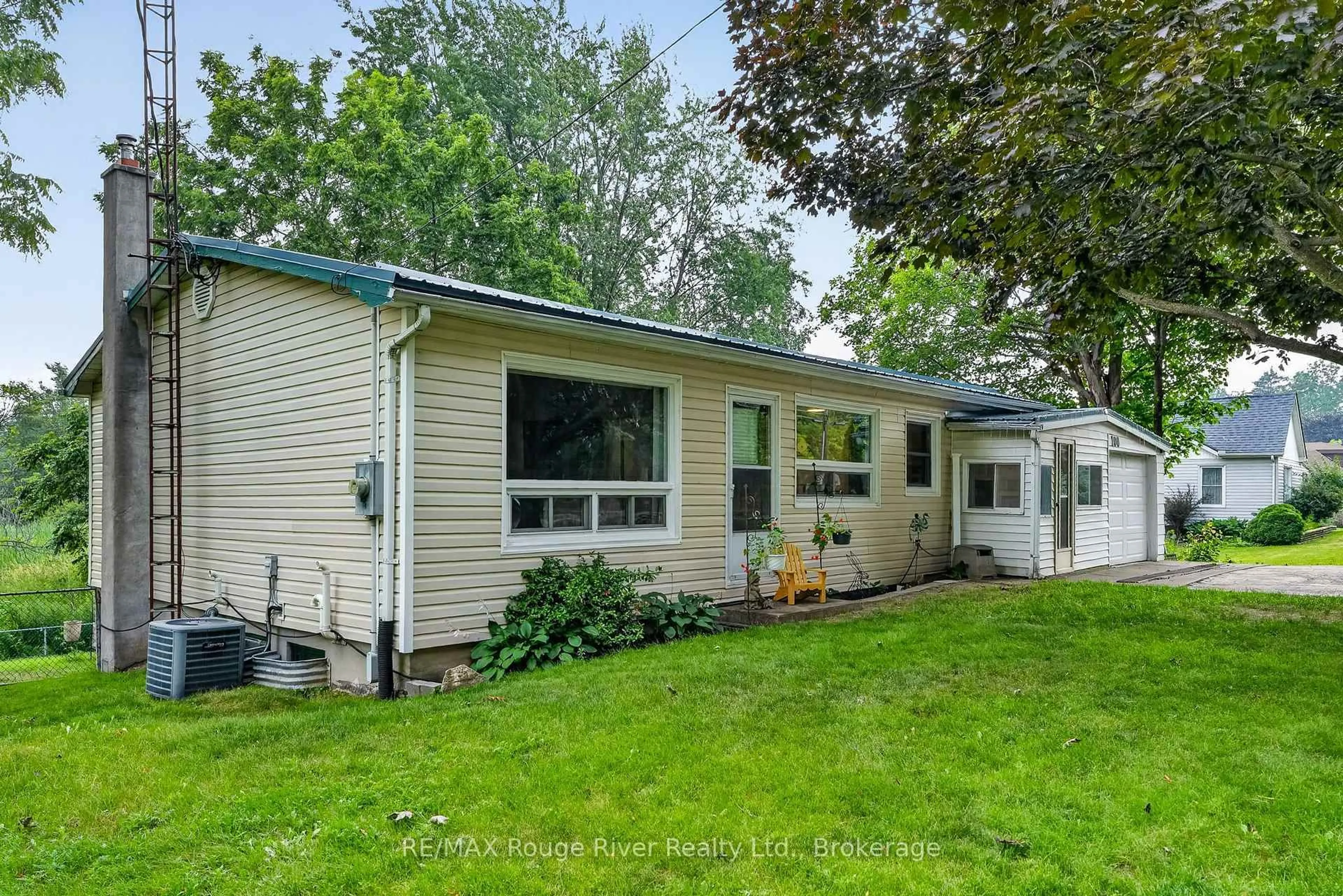 Home with vinyl exterior material, street for 100 king St, Cramahe Ontario K0K 1S0