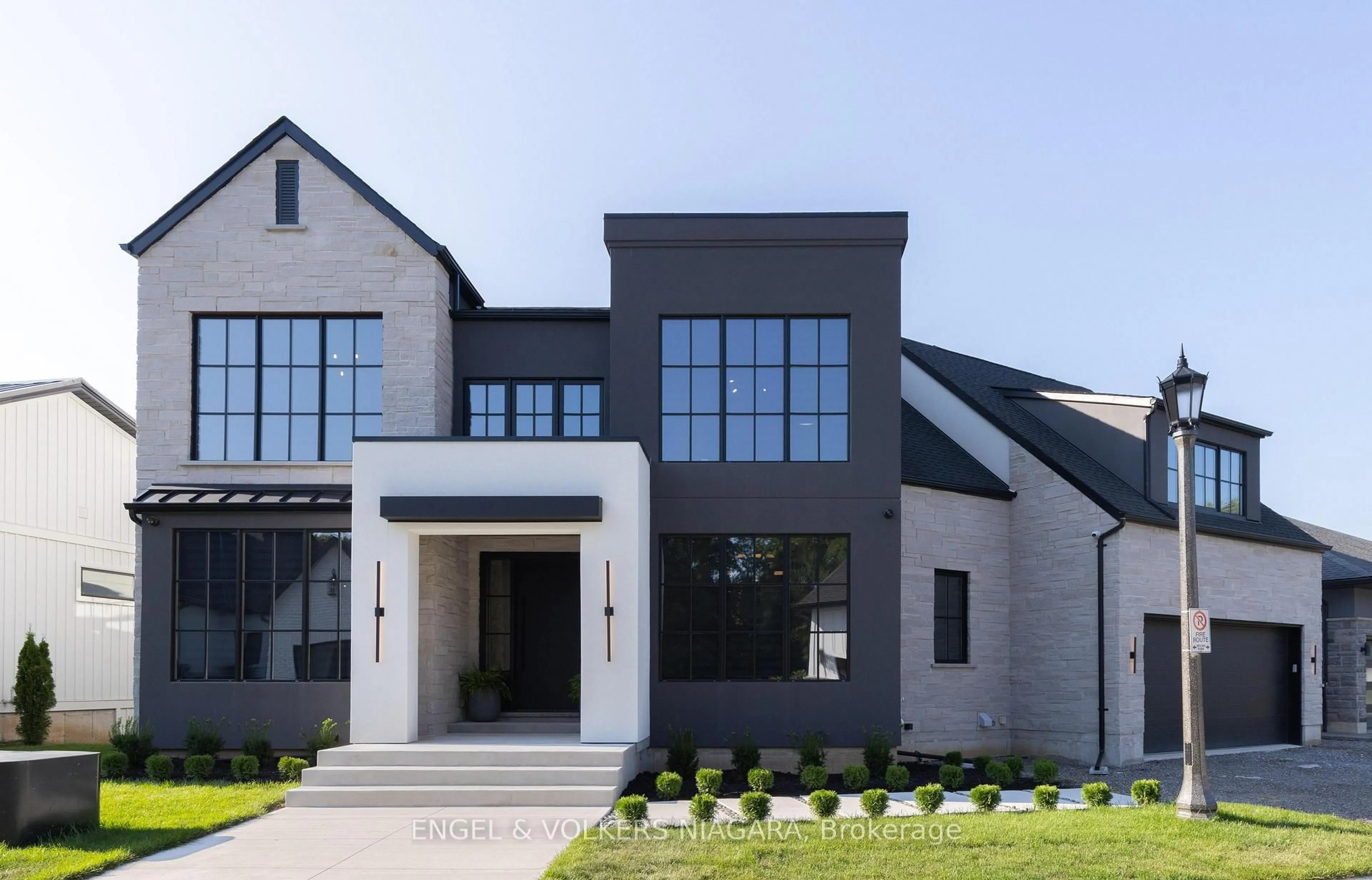 Home with brick exterior material, unknown for 6 Fedorkow Lane, Niagara-on-the-Lake Ontario L0S 1J1