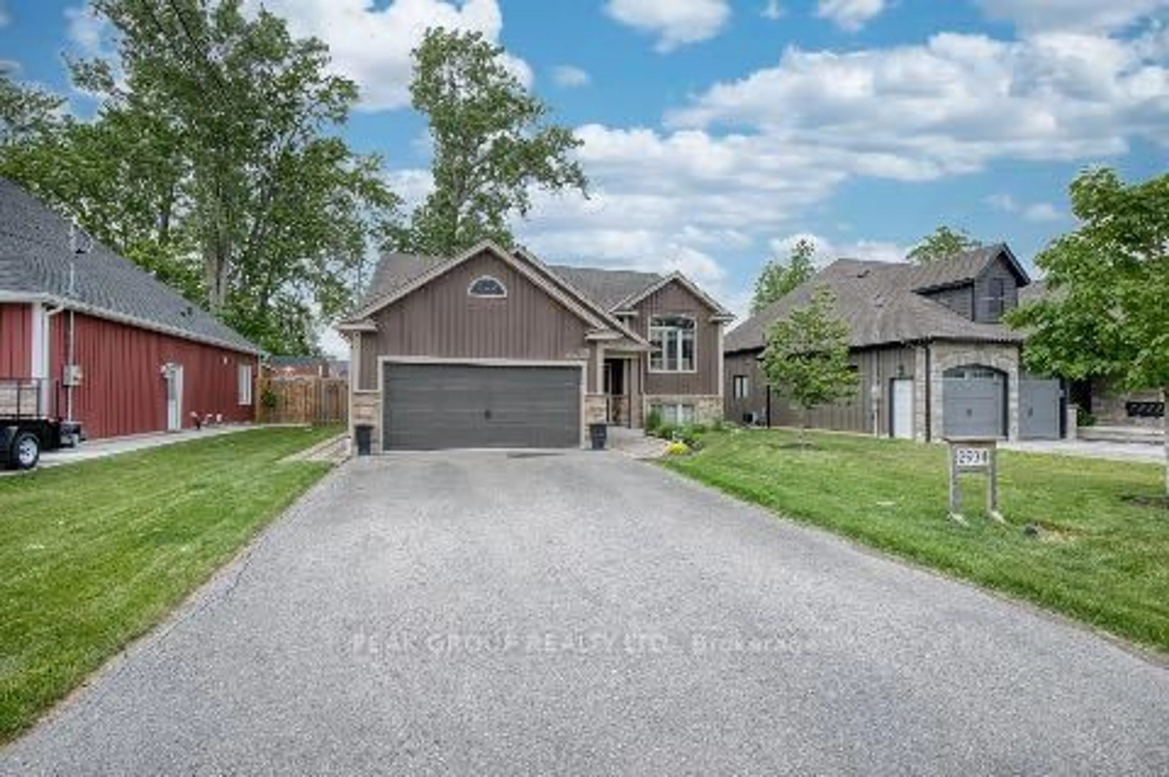Home with brick exterior material, street for 2974 Bethune Ave, Fort Erie Ontario L0S 1N0