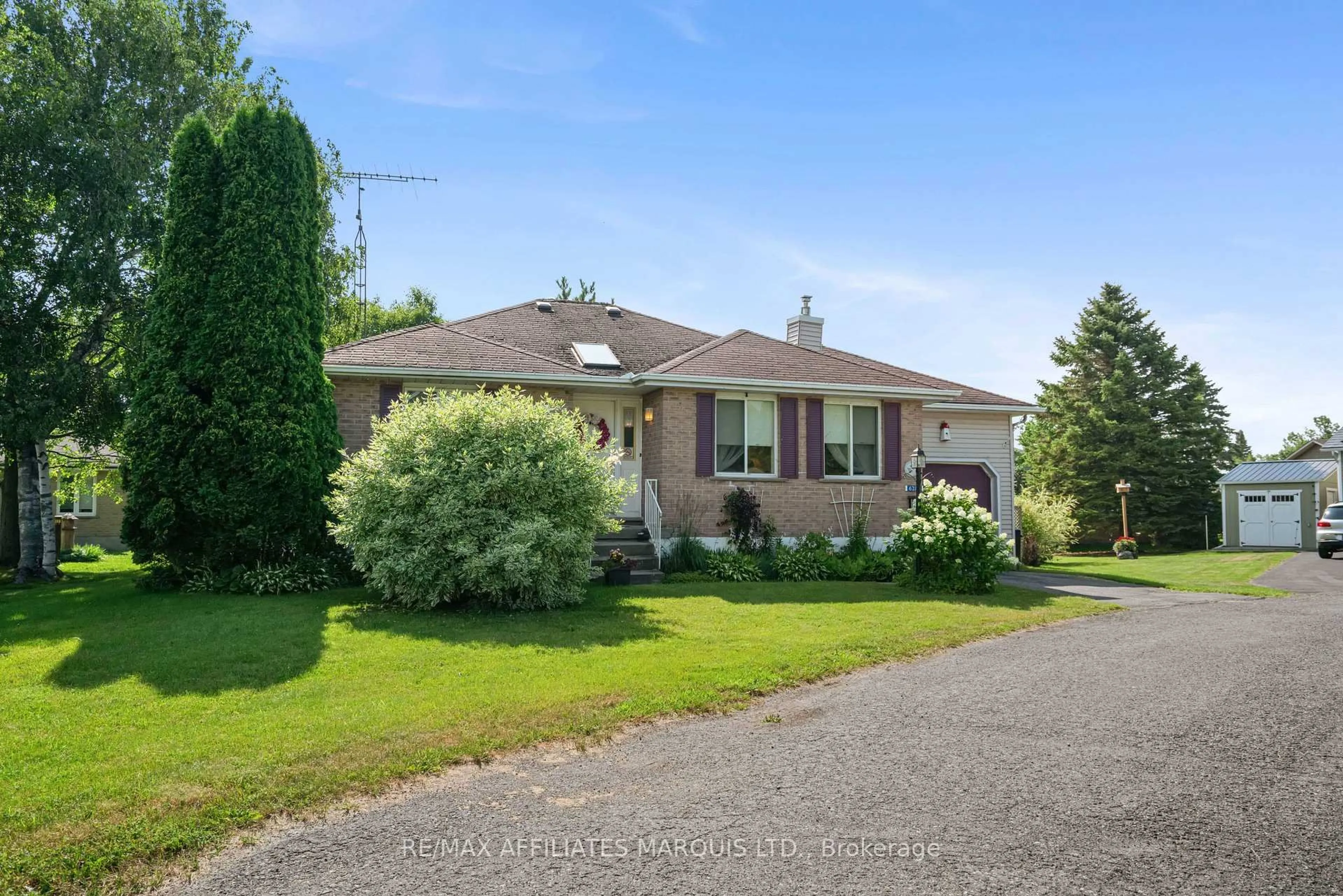 A pic from outside/outdoor area/front of a property/back of a property/a pic from drone, street for 6287 Graham Crt, South Glengarry Ontario K0C 1E0