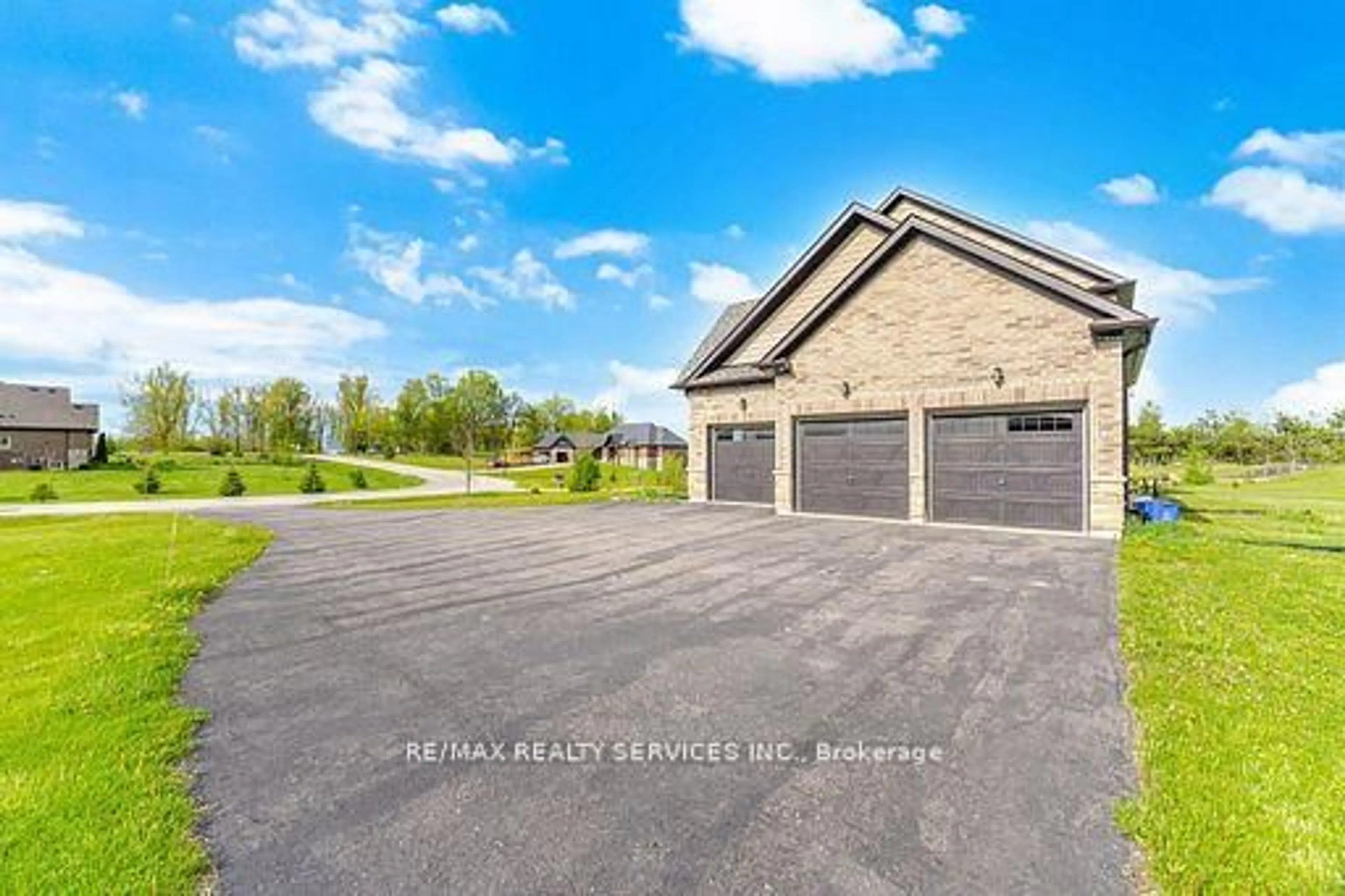 Unknown for 26 Country Meadows Dr, Amaranth Ontario L9V 3T8