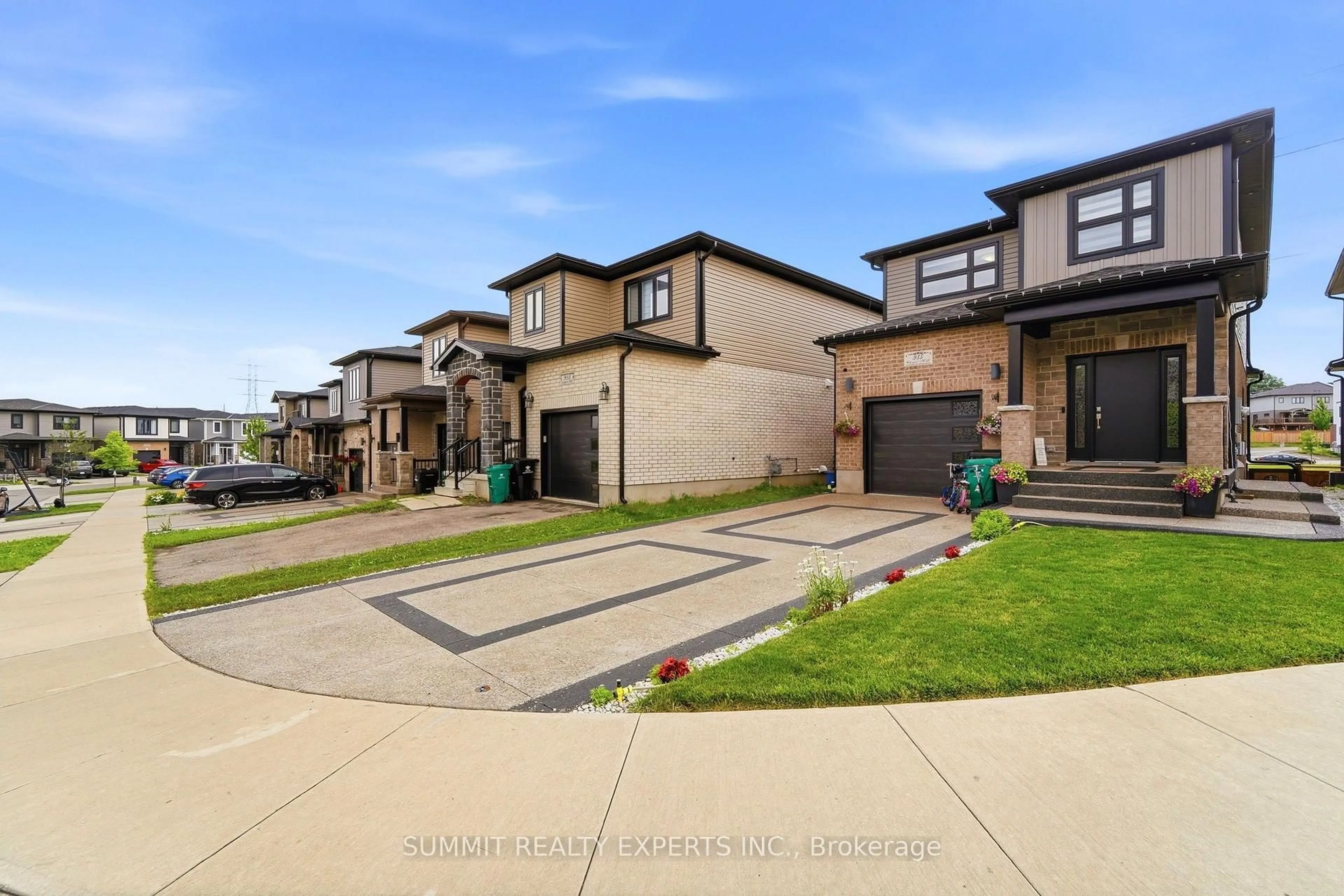 Unknown for 935 Chapel Hill Crt, Kitchener Ontario N2R 0P4
