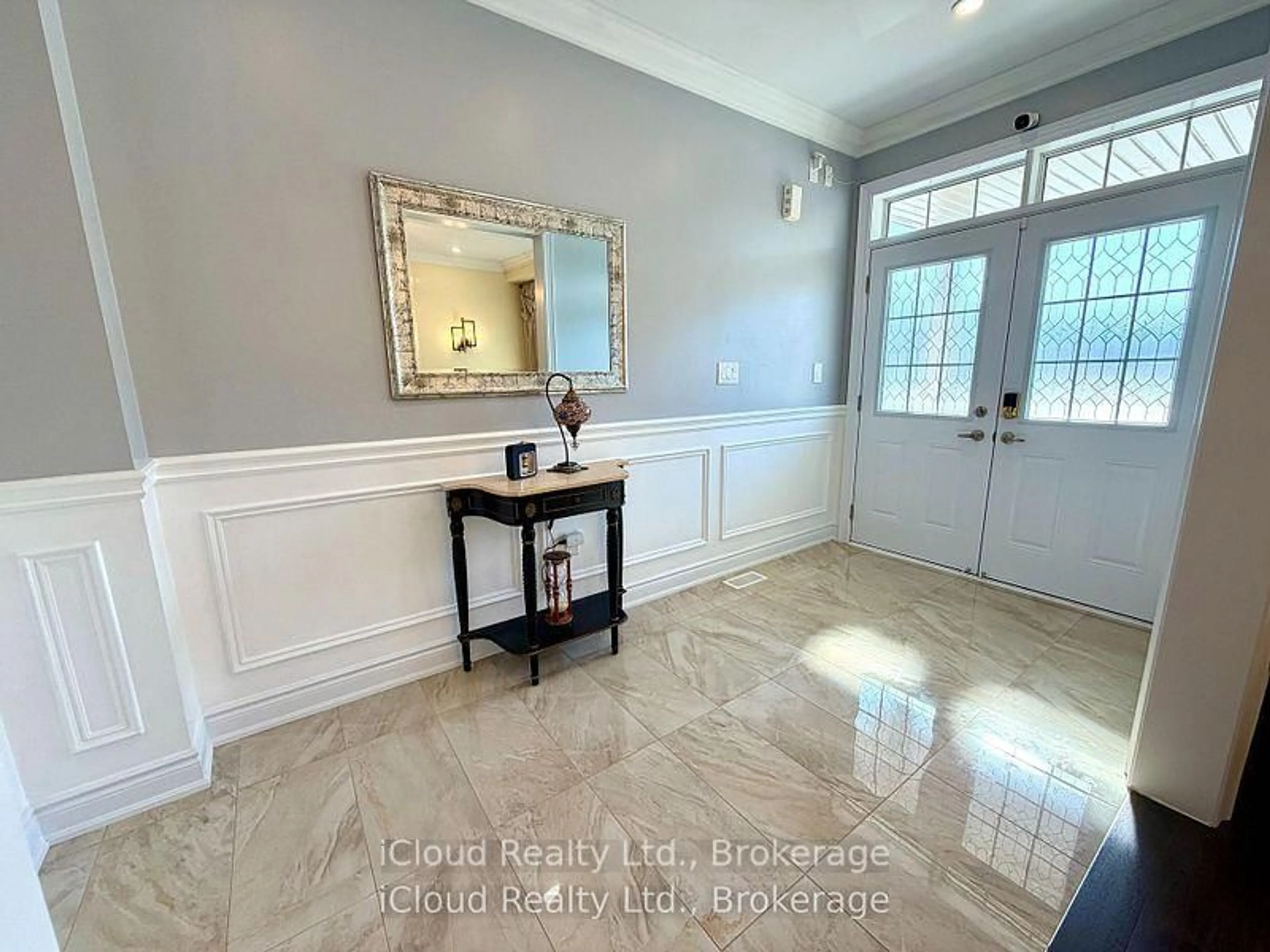 Indoor entryway for 56 Esther Cres, Thorold Ontario L3B 0G2