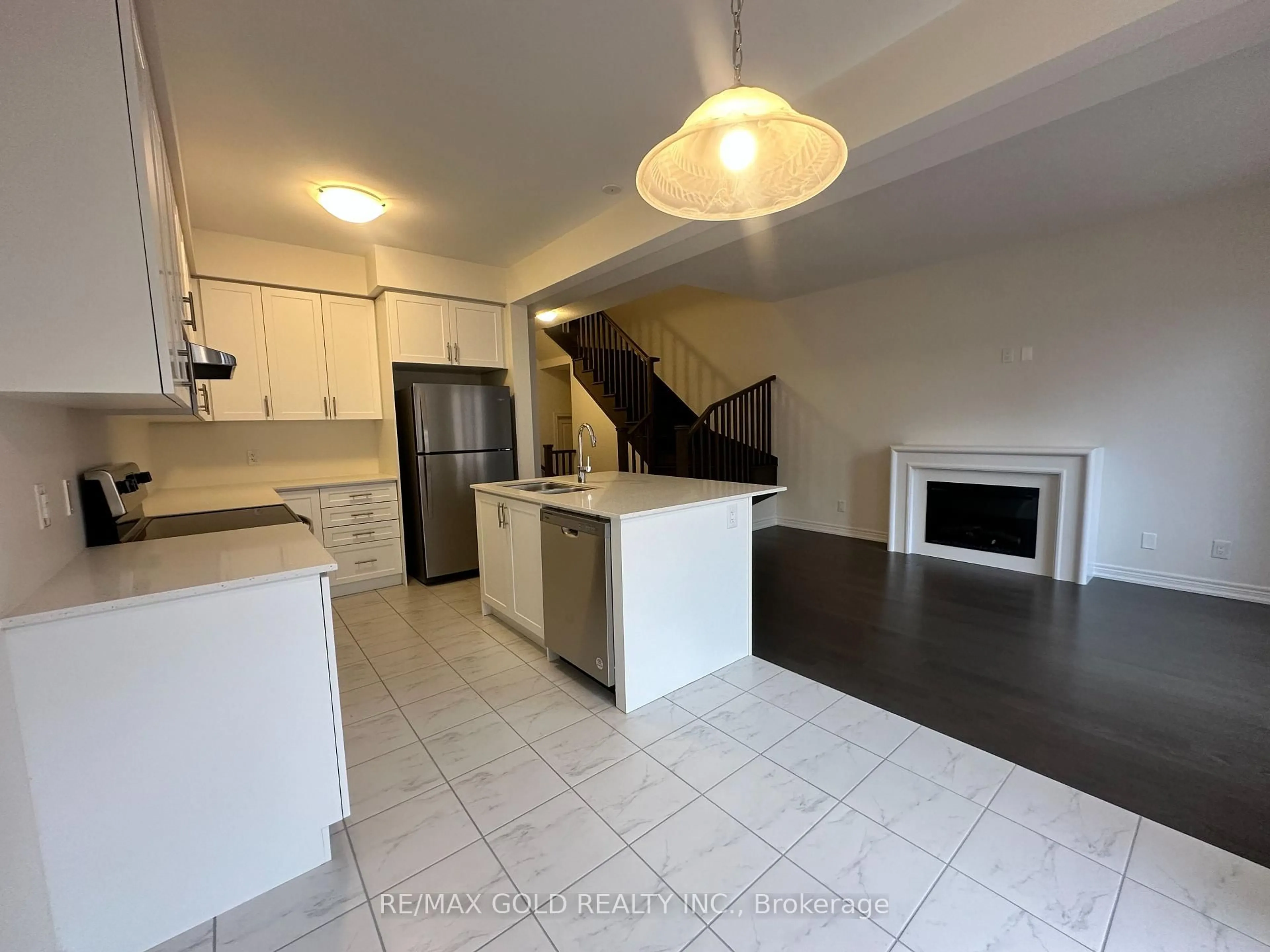 Open concept kitchen, unknown for 147 Broadacre Dr, Kitchener Ontario N2R 0S5