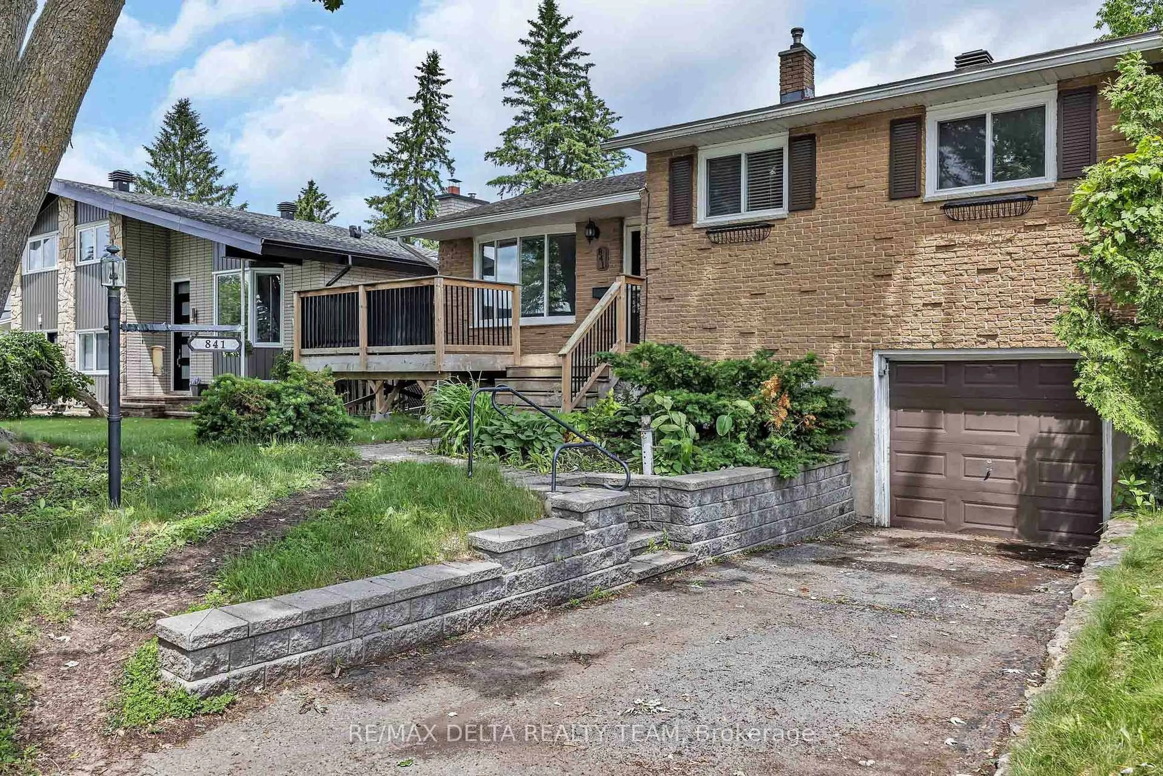 Home with brick exterior material, street for 841 Balsam Dr, Ottawa Ontario K1E 1B8